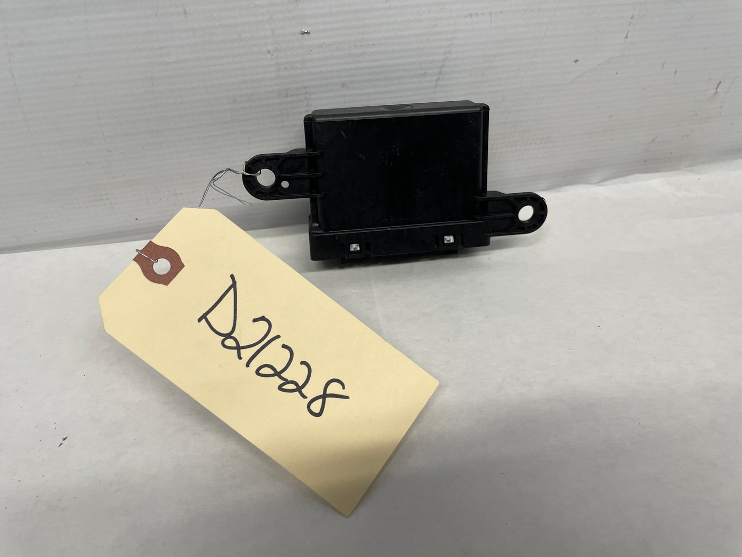 2017 Chevy SS Sedan Parking Assist Control Module OEM - Day's Parts Yard