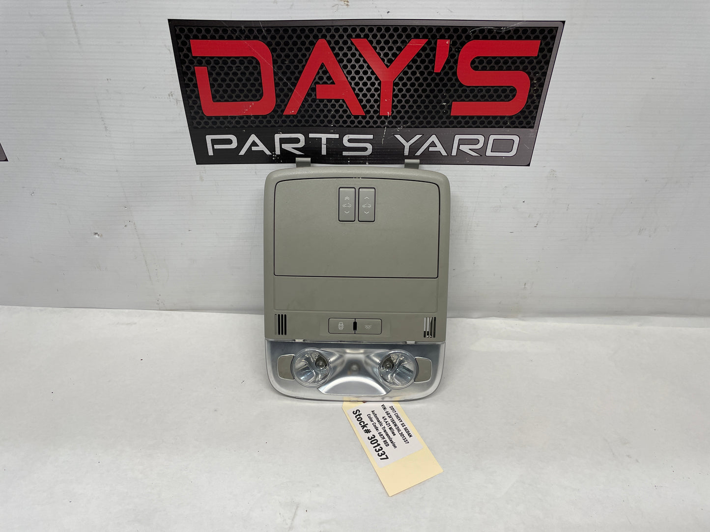 2017 Chevrolet SS Sedan Over Head Console Dome Map Light OEM - Day's Parts Yard