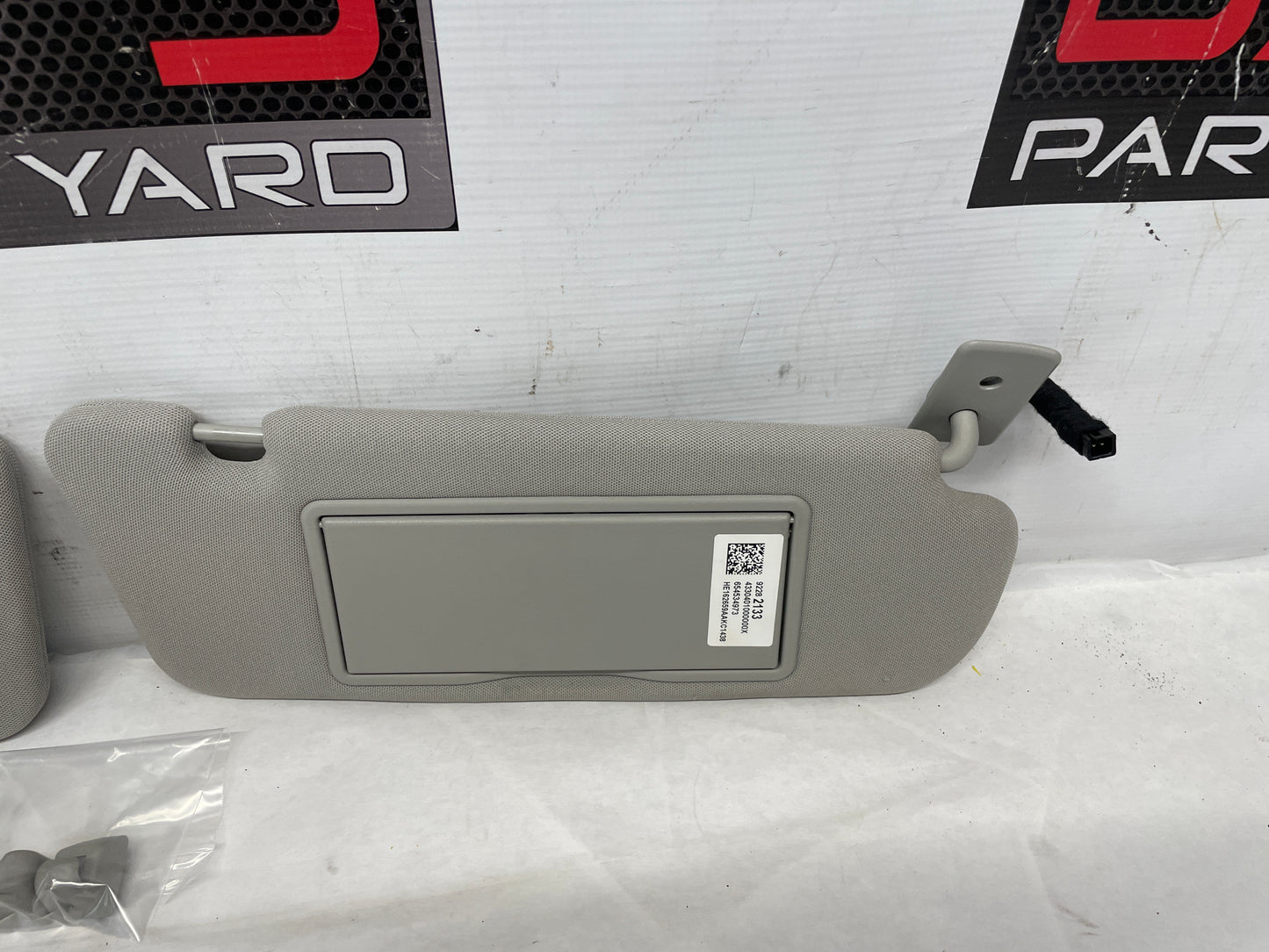 2017 Chevy SS Sedan RH & LH Sun Visor Sunvisor Set w/ Clips OEM - Day's Parts Yard