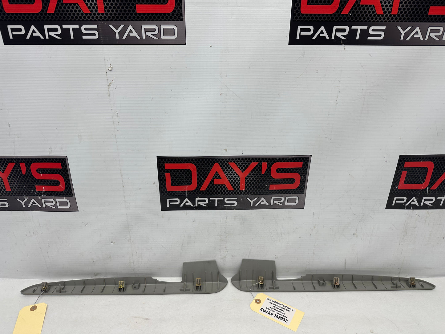 2011 Cadillac CTS-V Coupe RH & LH Door Trim Finish - Day's Parts Yard