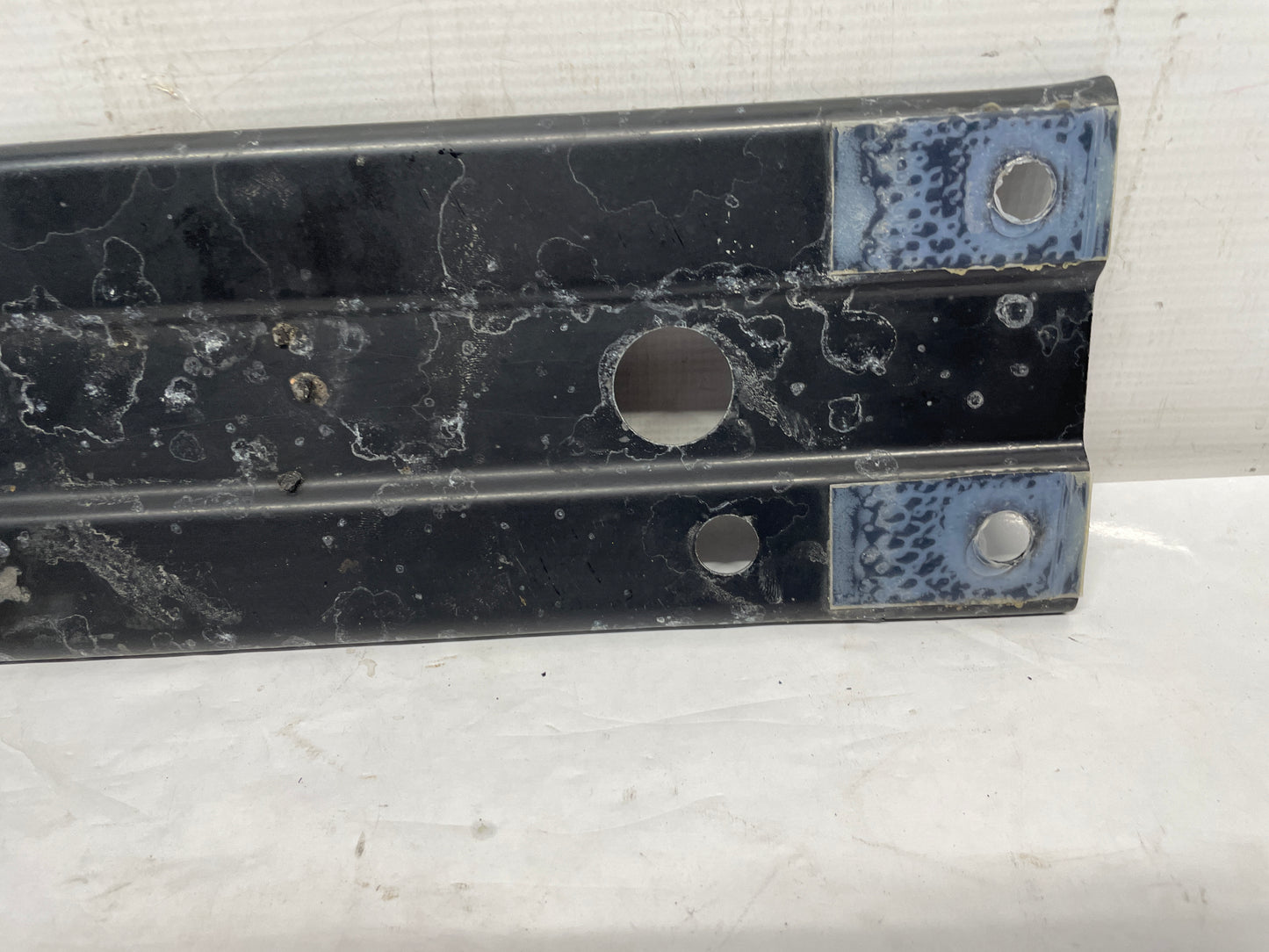 2014 Chevy Camaro ZL1 Convertible Transmission Tunnel Body Brace Bracket OEM - Day's Parts Yard