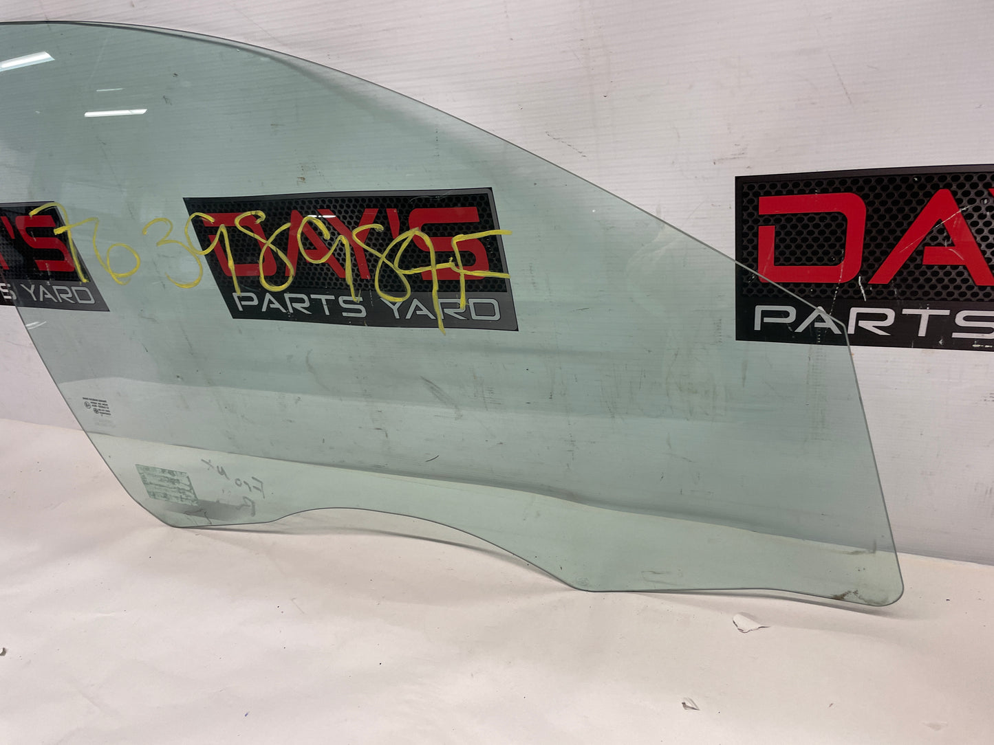 2008 Pontiac G8 RH Passenger Front Door Window Glass OEM - Day's Parts Yard