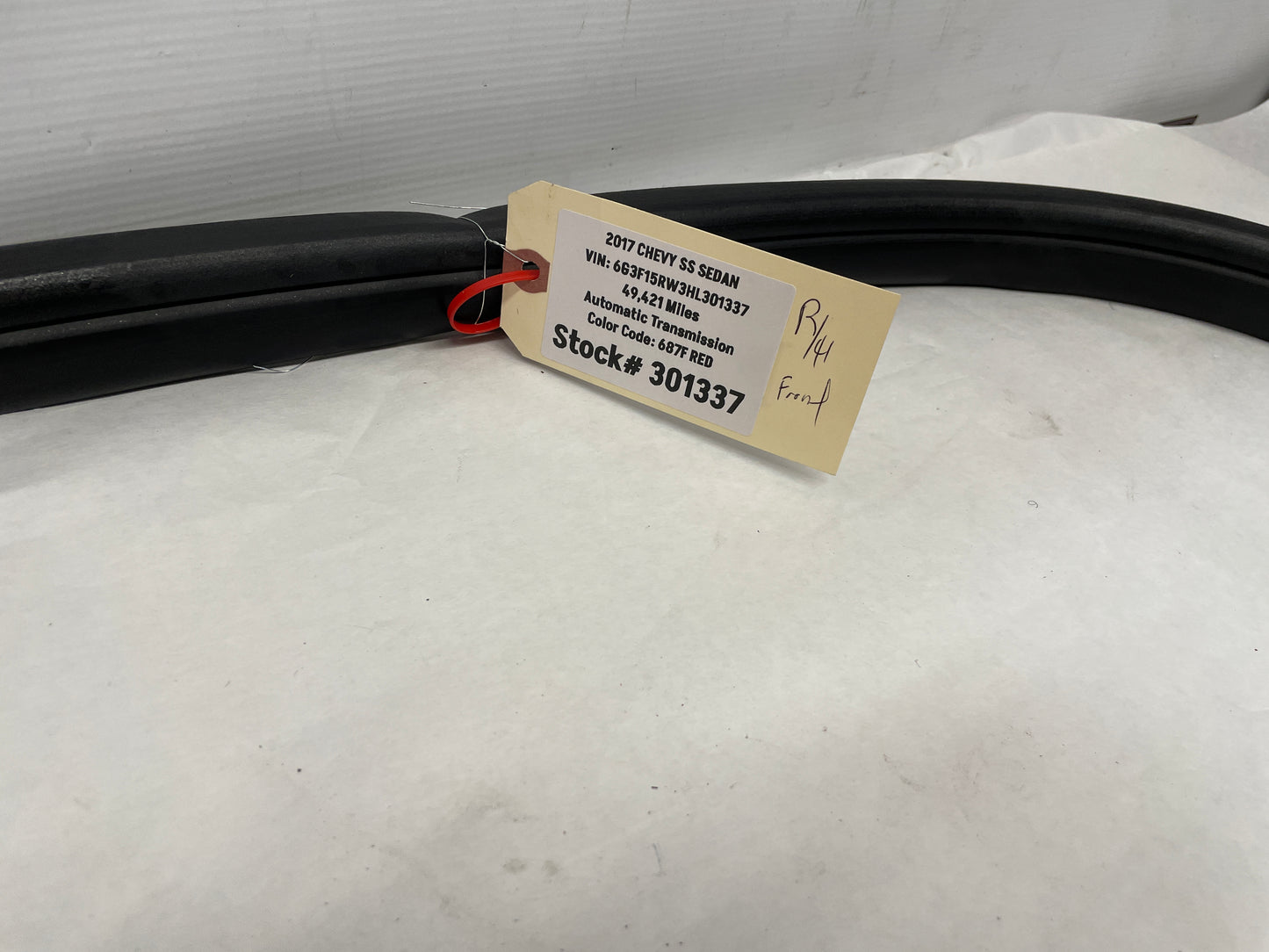 2017 Chevy SS Sedan RH Passenger Front Door Rubber Weather Strip Seal OEM - Day's Parts Yard