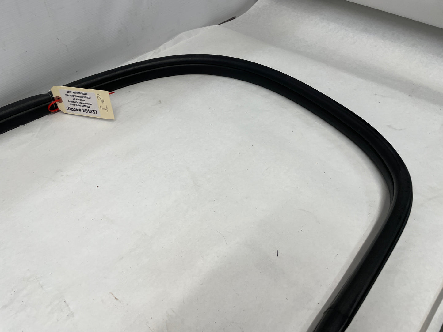 2017 Chevy SS Sedan RH Passenger Front Door Rubber Weather Strip Seal OEM - Day's Parts Yard