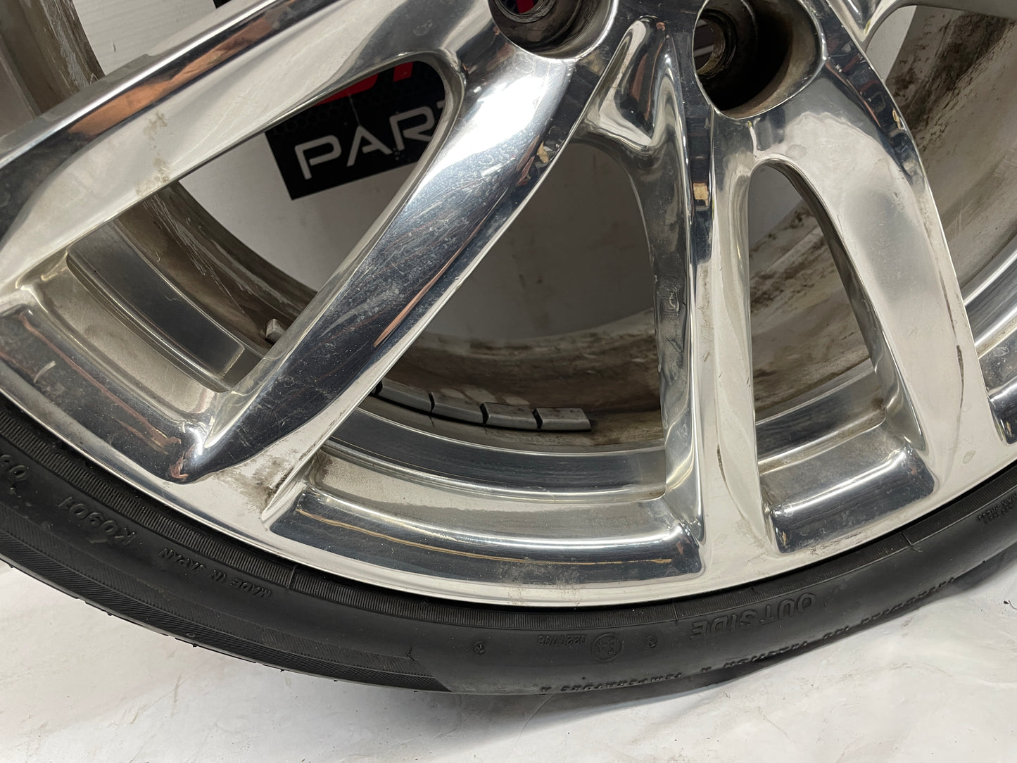 2014 Chevy SS Sedan Factory OEM Front Wheel w/ Bridgestone Potenza Tire 19X8.5 - Day's Parts Yard