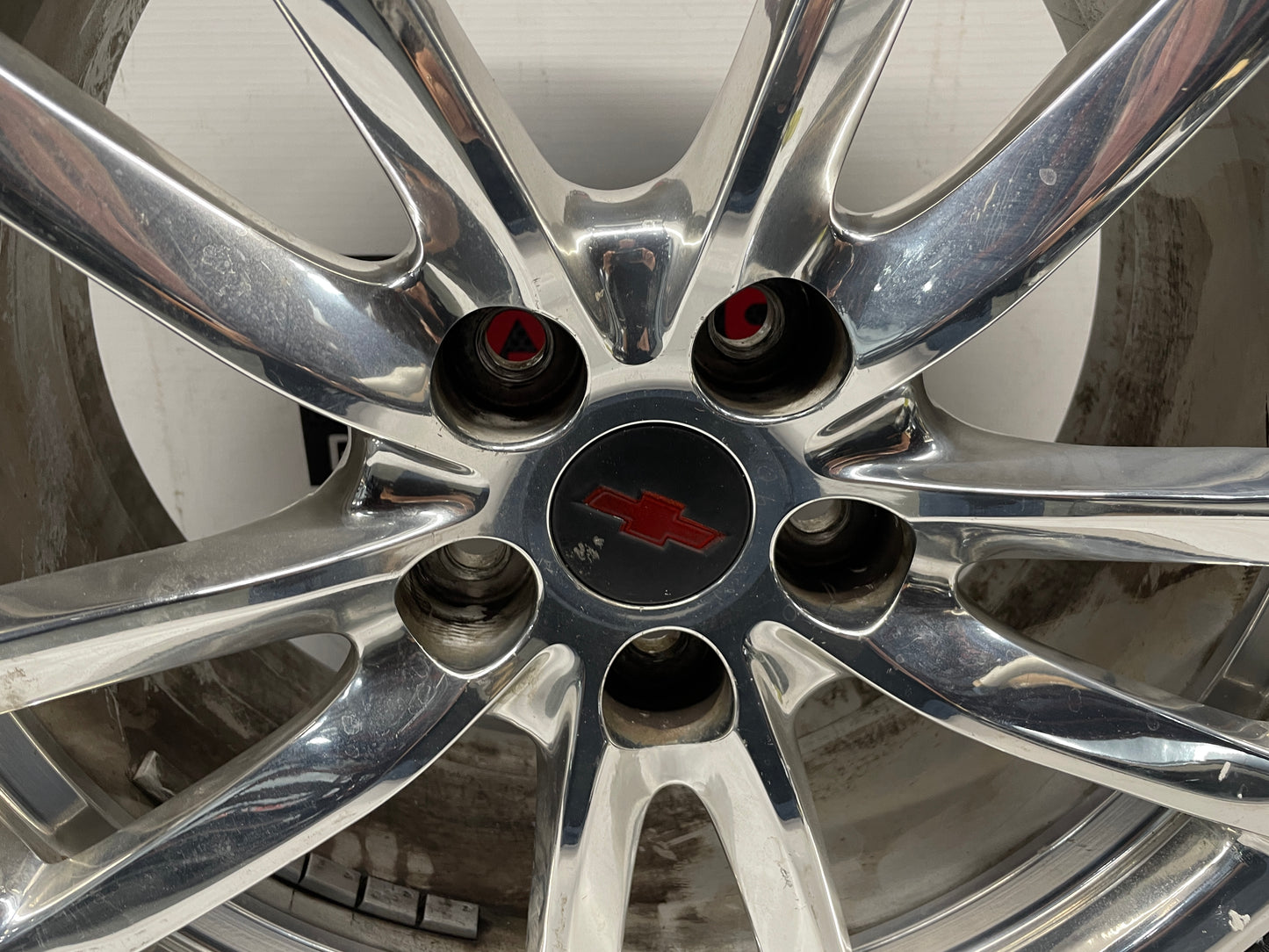 2014 Chevy SS Sedan Factory OEM Front Wheel w/ Bridgestone Potenza Tire 19X8.5 - Day's Parts Yard