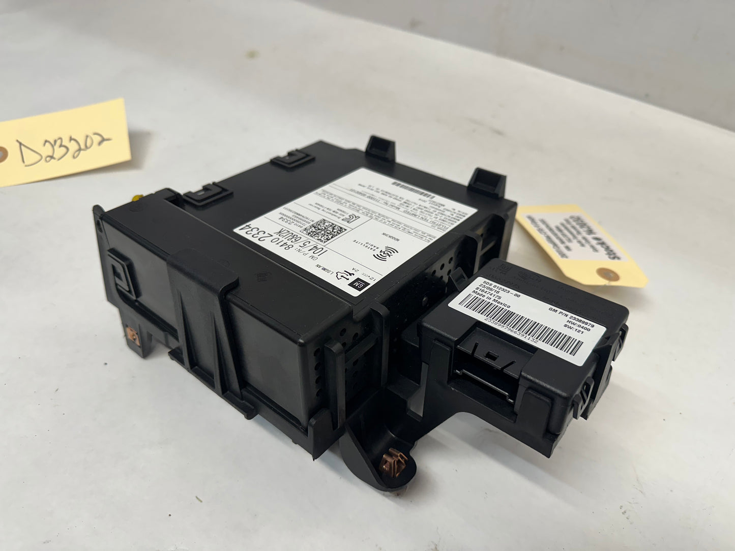 2011 Cadillac CTS-V Coupe Radio Receiver w/ Amber Interior Light Control Module OEM - Day's Parts Yard