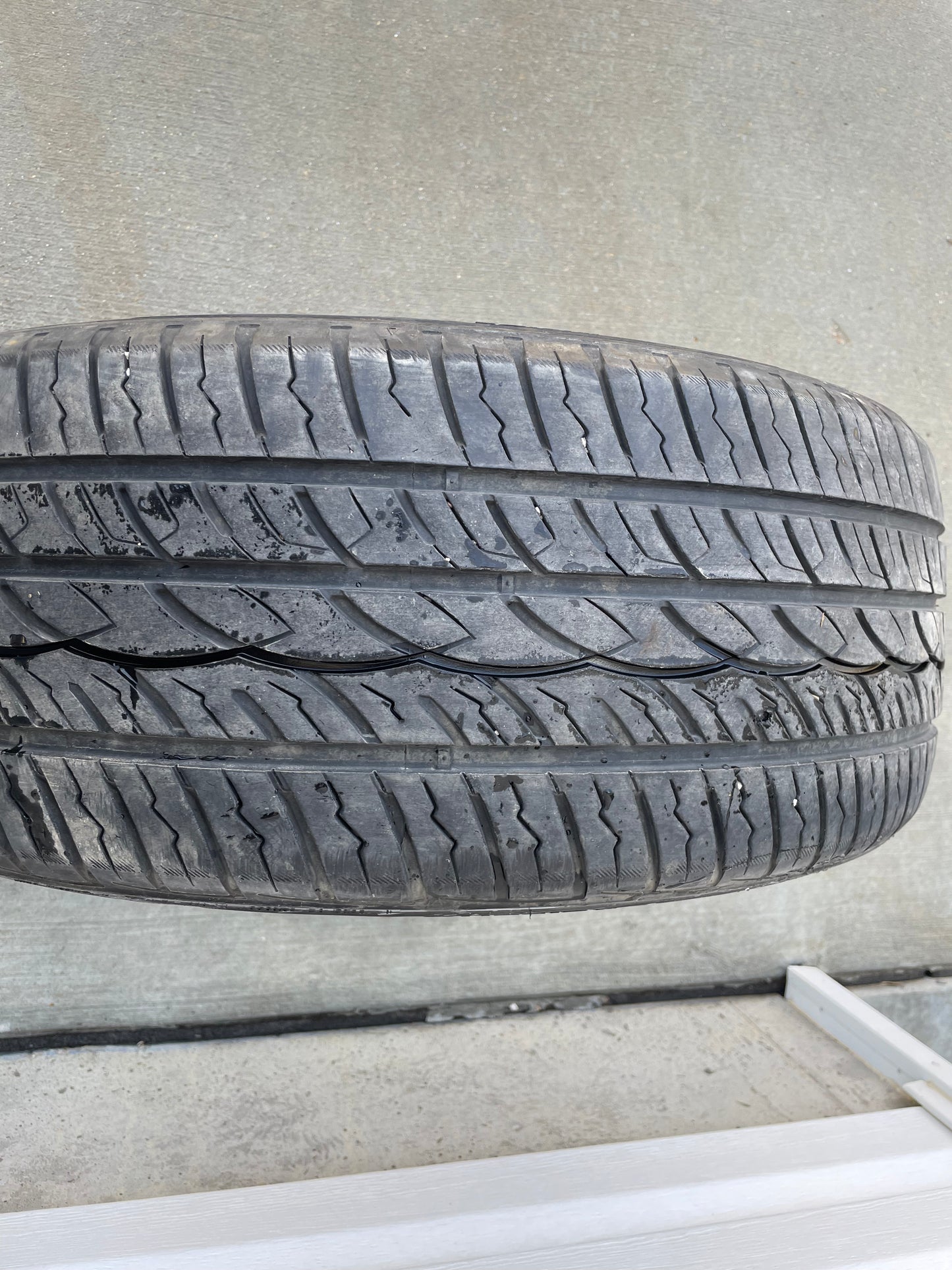 Voyager Groundspeed Tire 245/45ZR20 - Day's Parts Yard