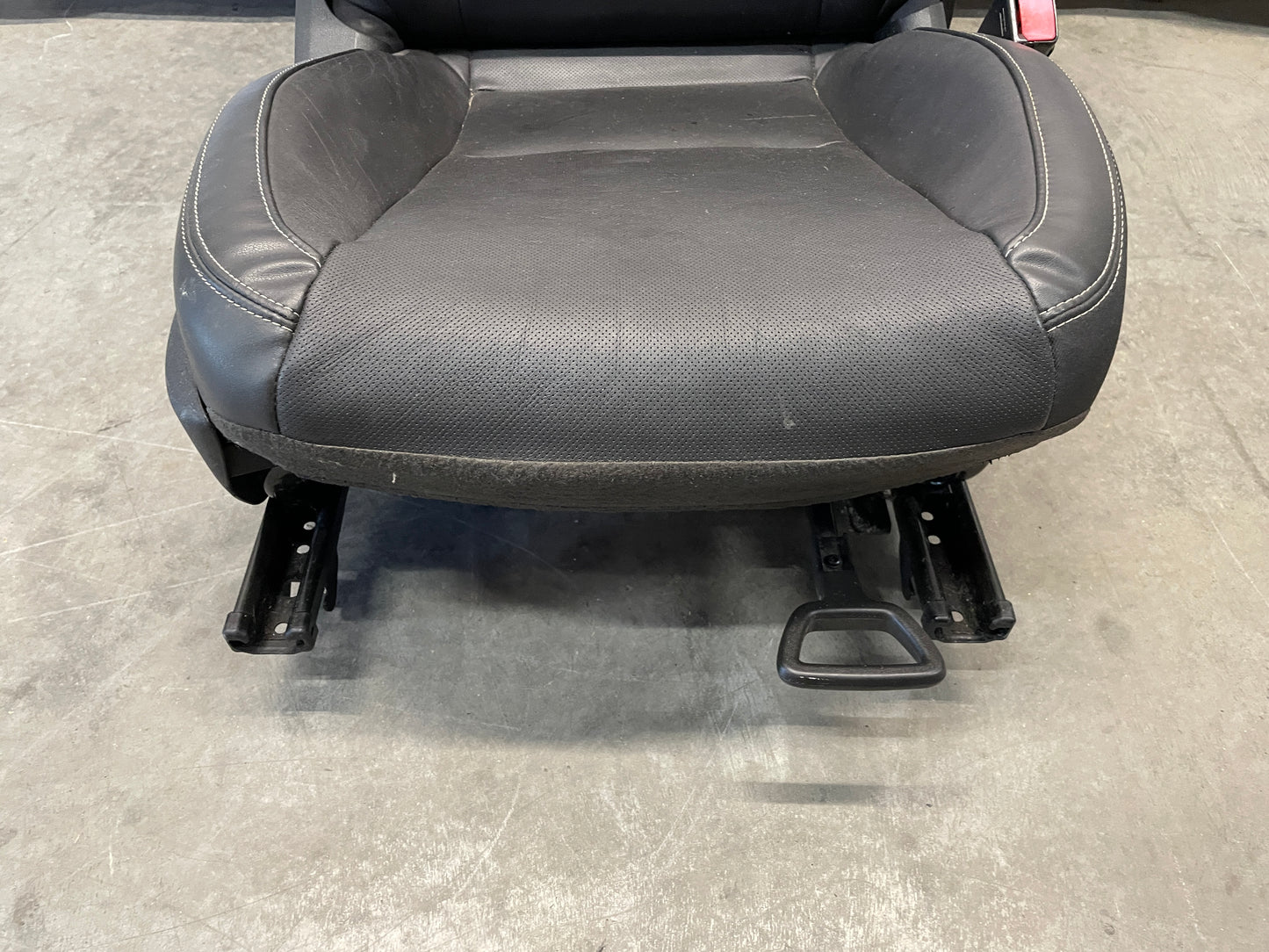 2010 Chevy Camaro SS RH Passenger Front Seat Black Leather OEM