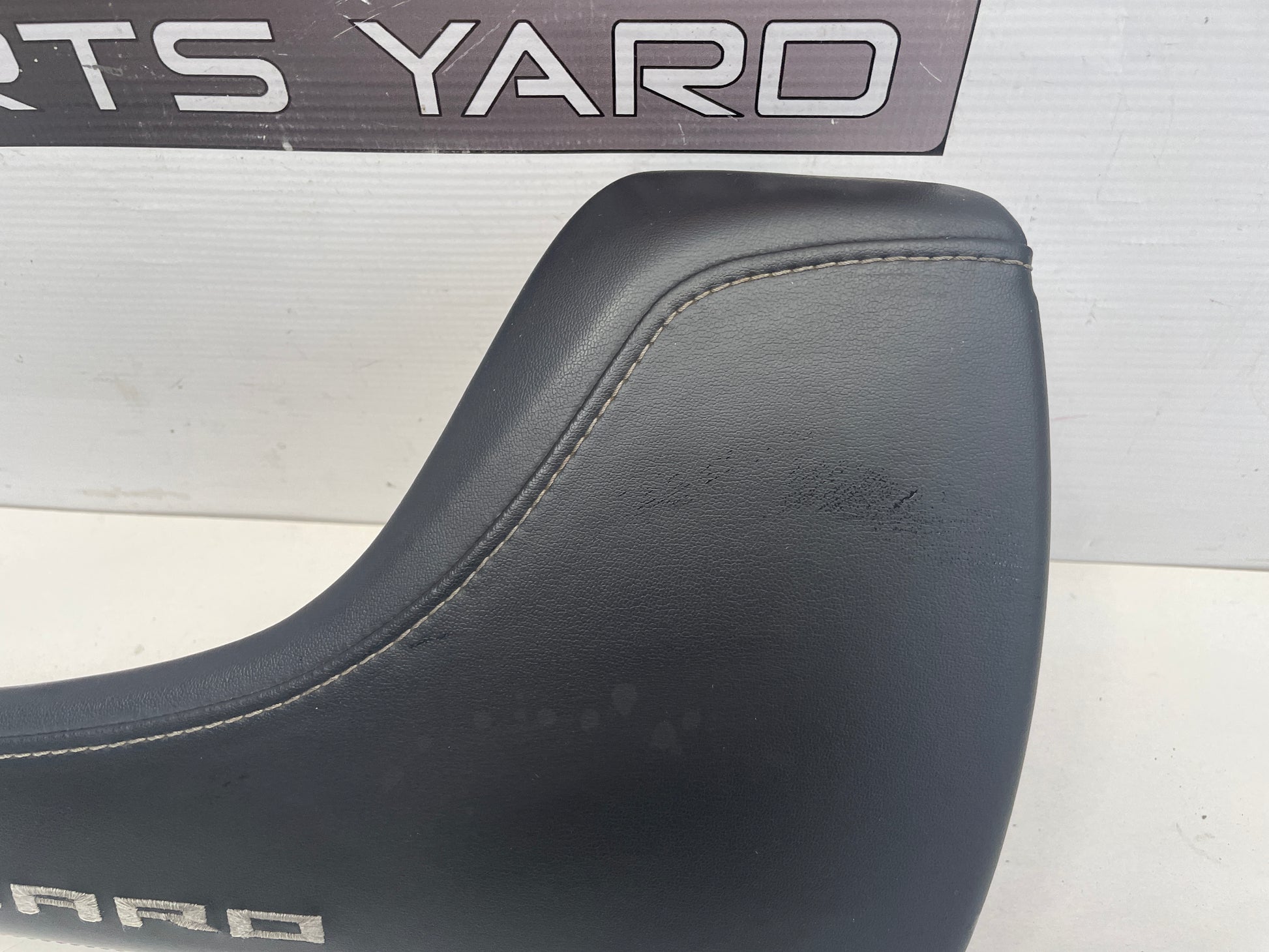 2016 Chevy Camaro SS Center Console Lid OEM - Day's Parts Yard