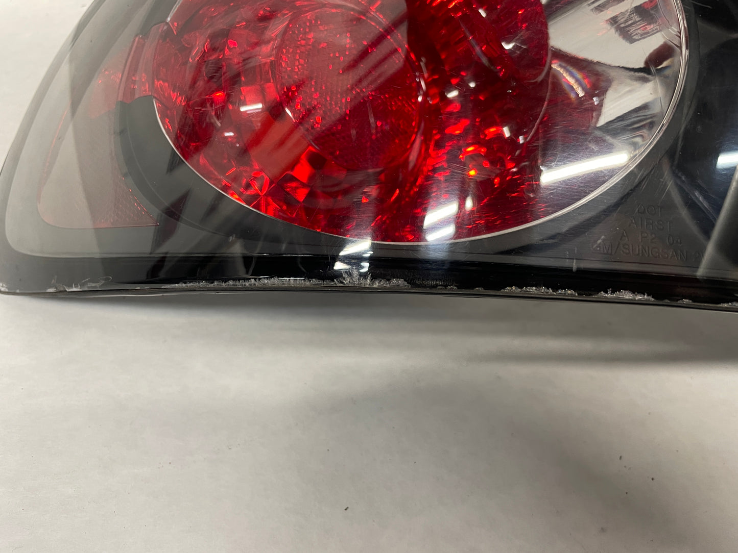 2006 Pontiac GTO LH Driver Tail Light Taillight Lamp OEM - Day's Parts Yard