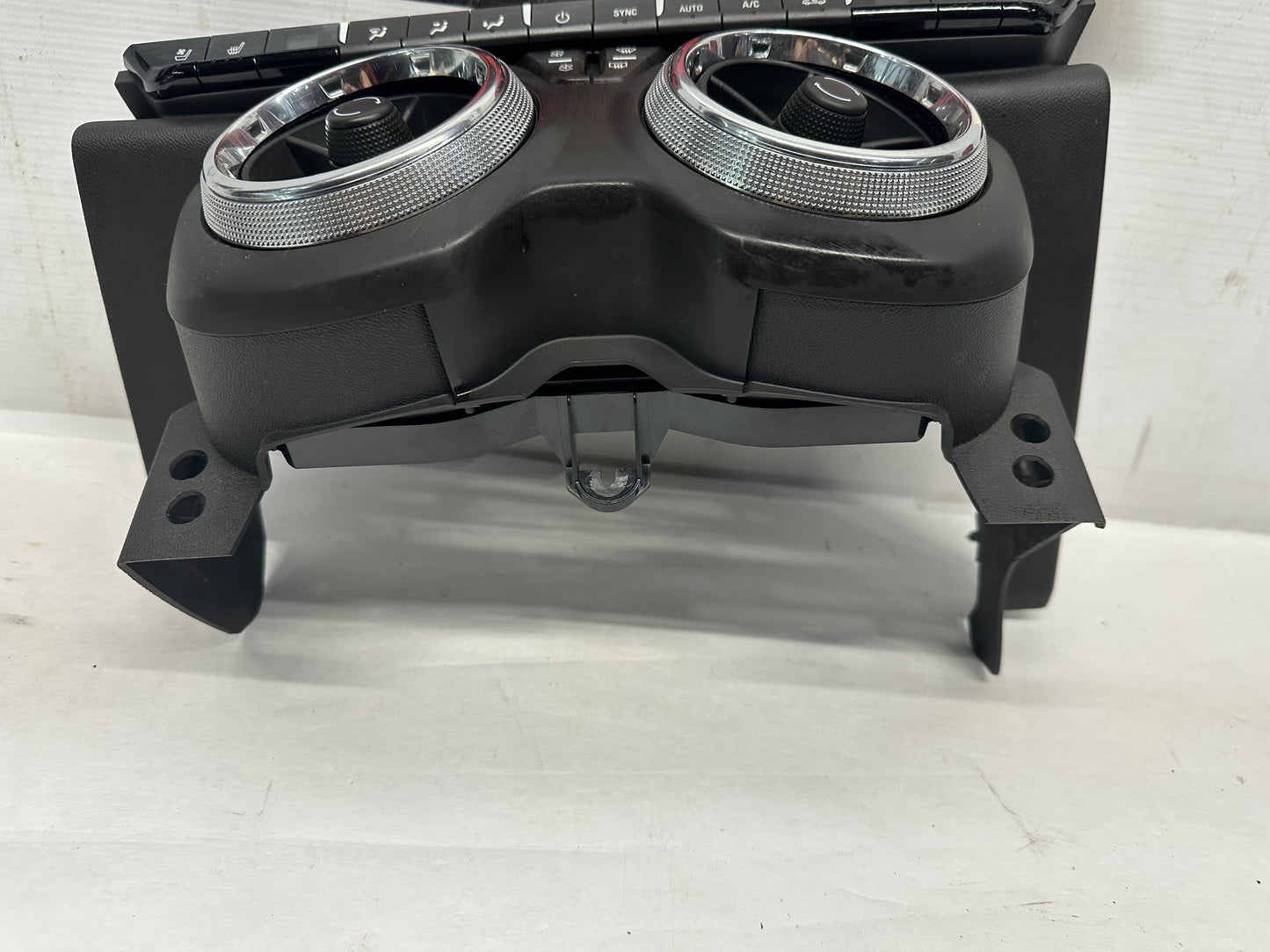 2011 Cadillac CTS-V Coupe HVAC Heater AC Climate Temperature Controls OEM - Day's Parts Yard