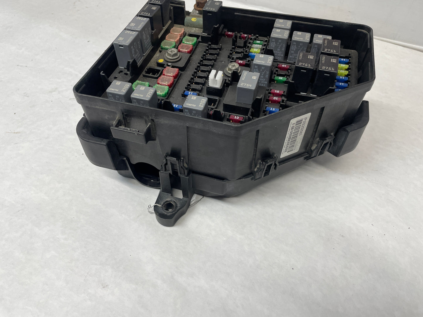 2008 Pontiac G8 Base Engine Bay Fuse Relay Box OEM - Day's Parts Yard