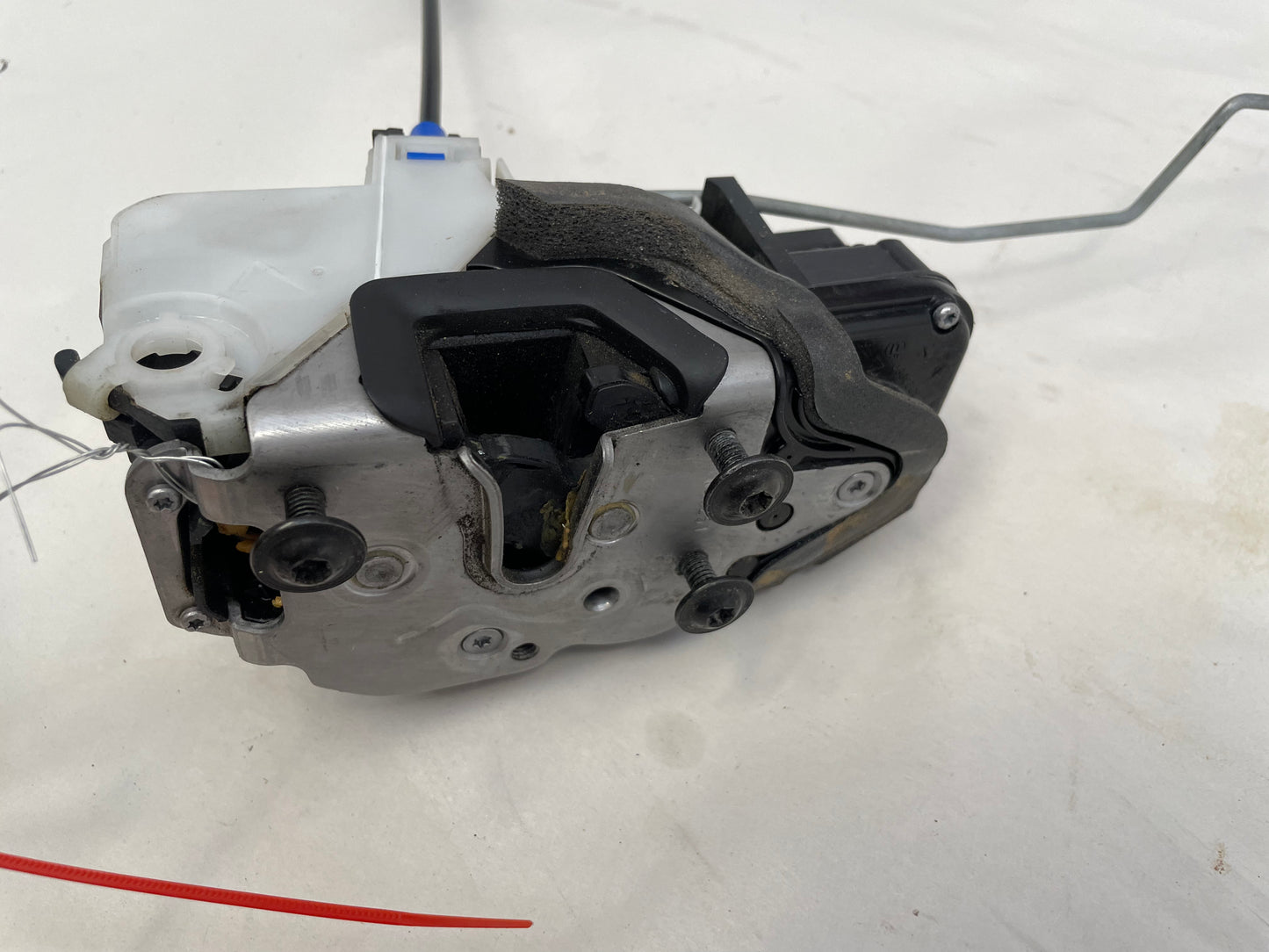 2014 Chevy SS Sedan Front RH Passenger Door Lock Actuator OEM - Day's Parts Yard