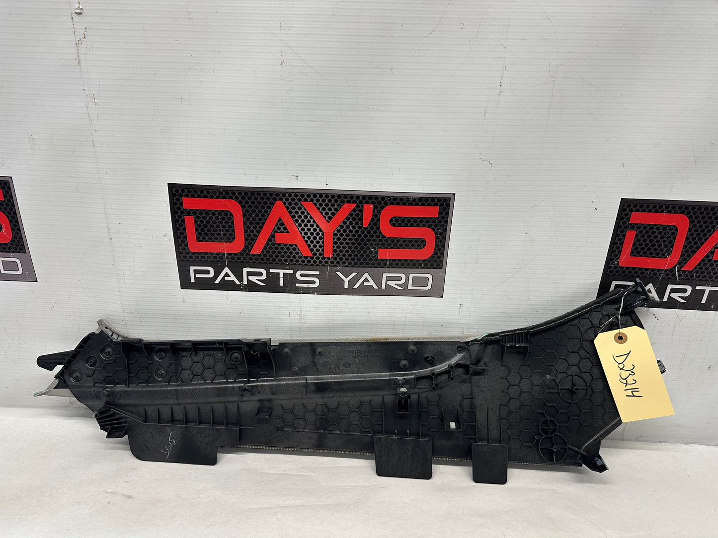 2011 Cadillac CTS-V Coupe RH Passenger Center Console Trim OEM - Day's Parts Yard