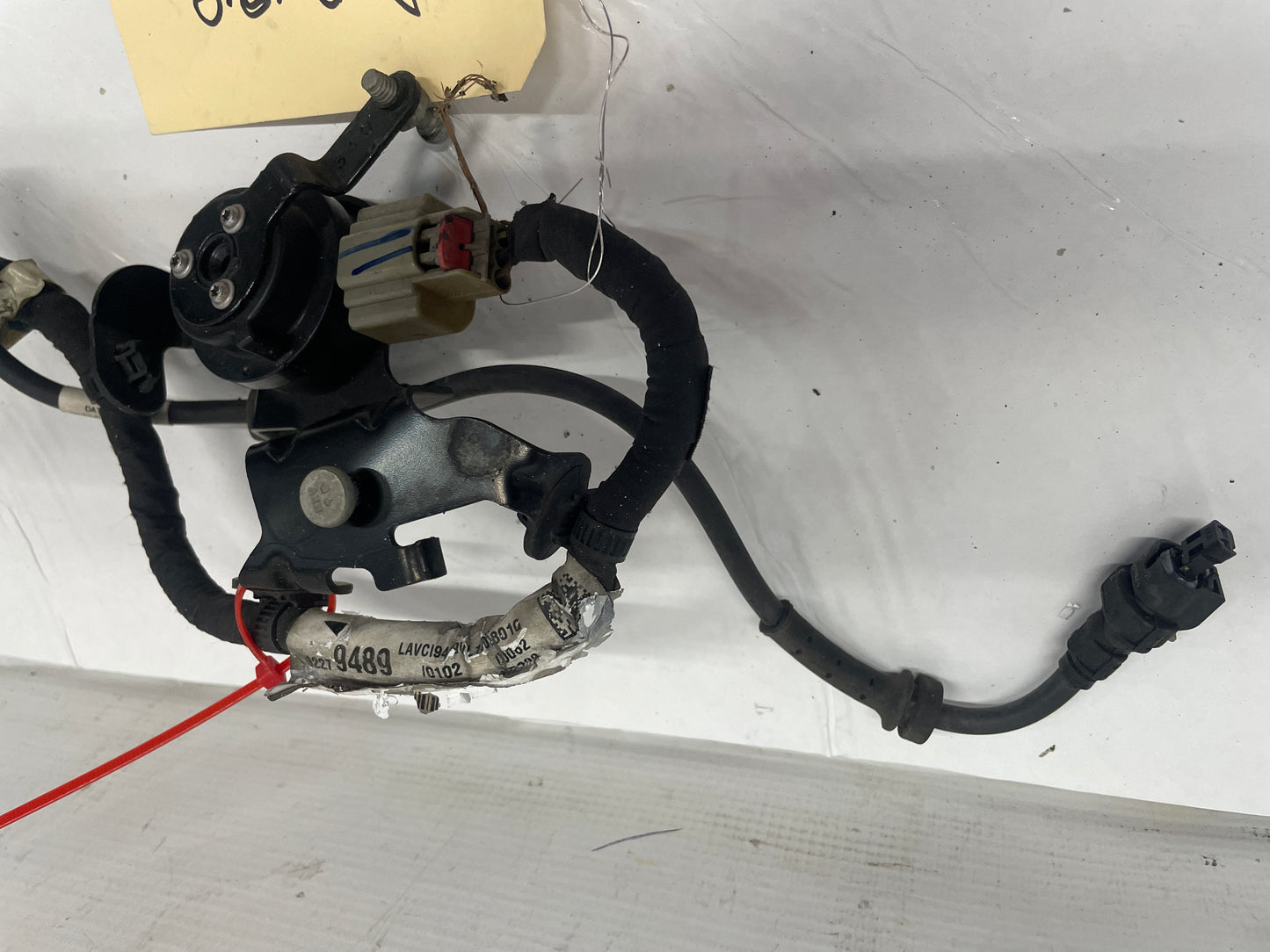 2016 Chevy SS Sedan RH & LH Front Suspension Head Lamp Ride Control Height Sensors OEM - Day's Parts Yard