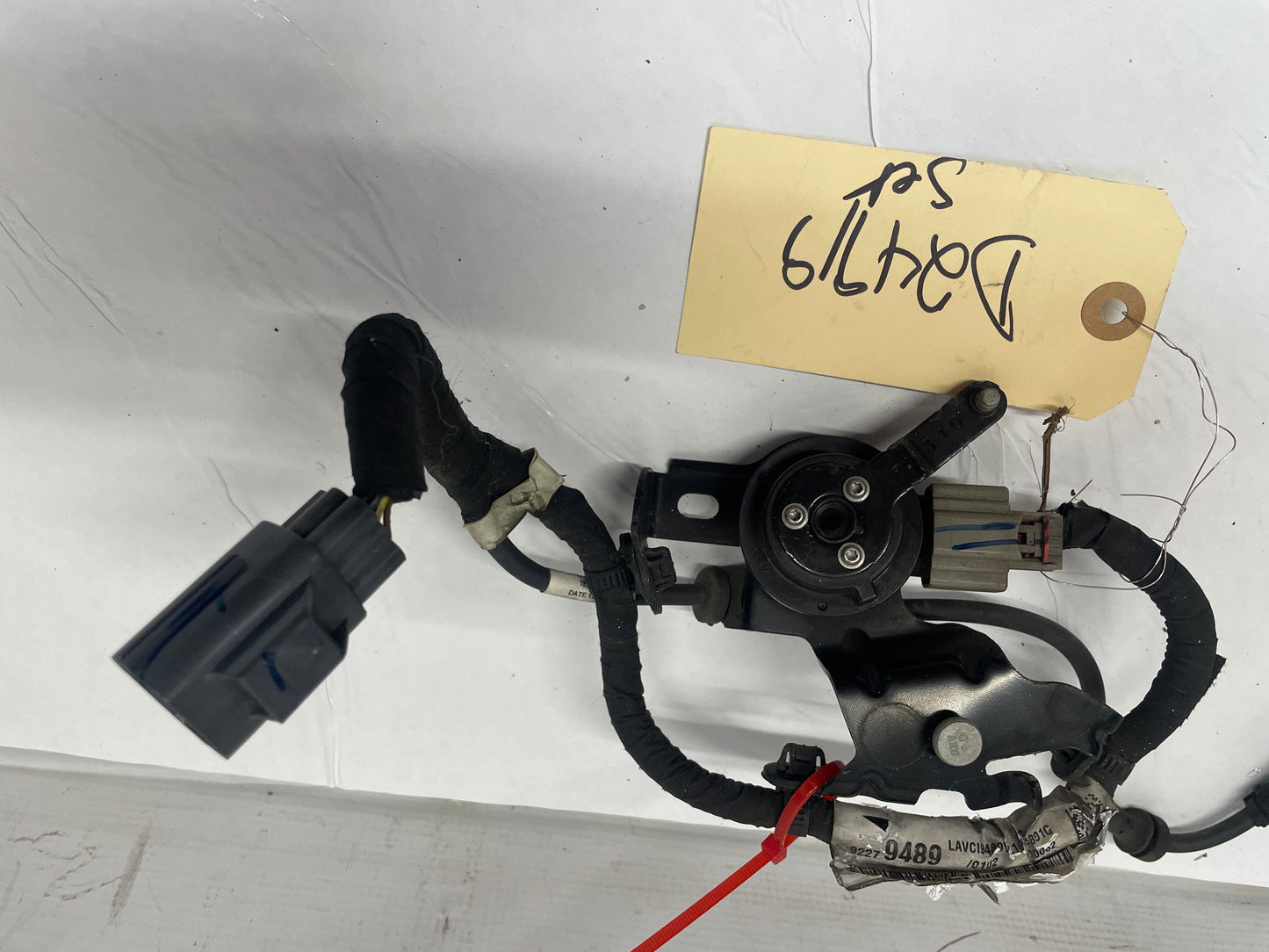 2016 Chevy SS Sedan RH & LH Front Suspension Head Lamp Ride Control Height Sensors OEM - Day's Parts Yard