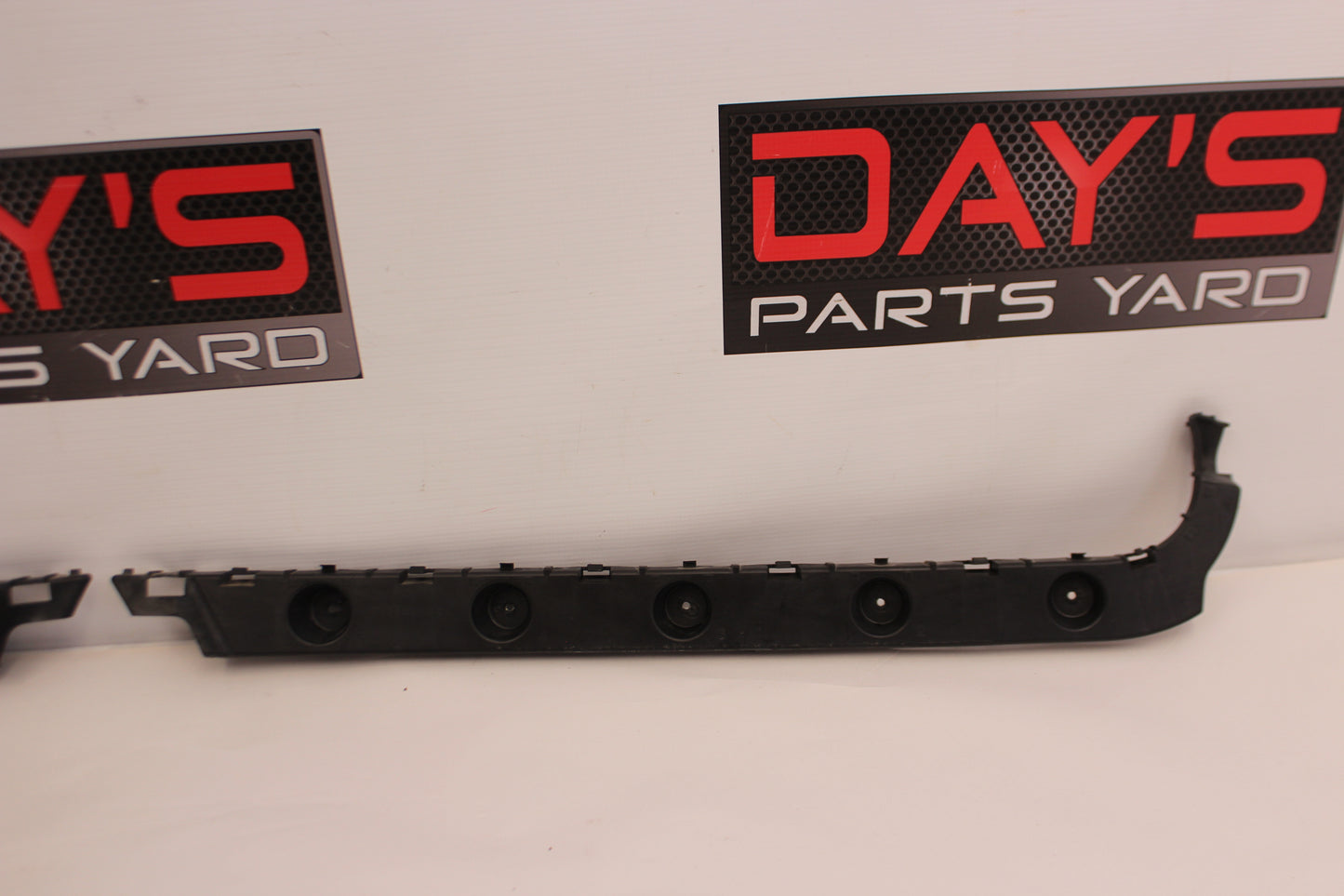 2016 Cadillac CTS-V Rear Bumper Brackets OEM - Day's Parts Yard
