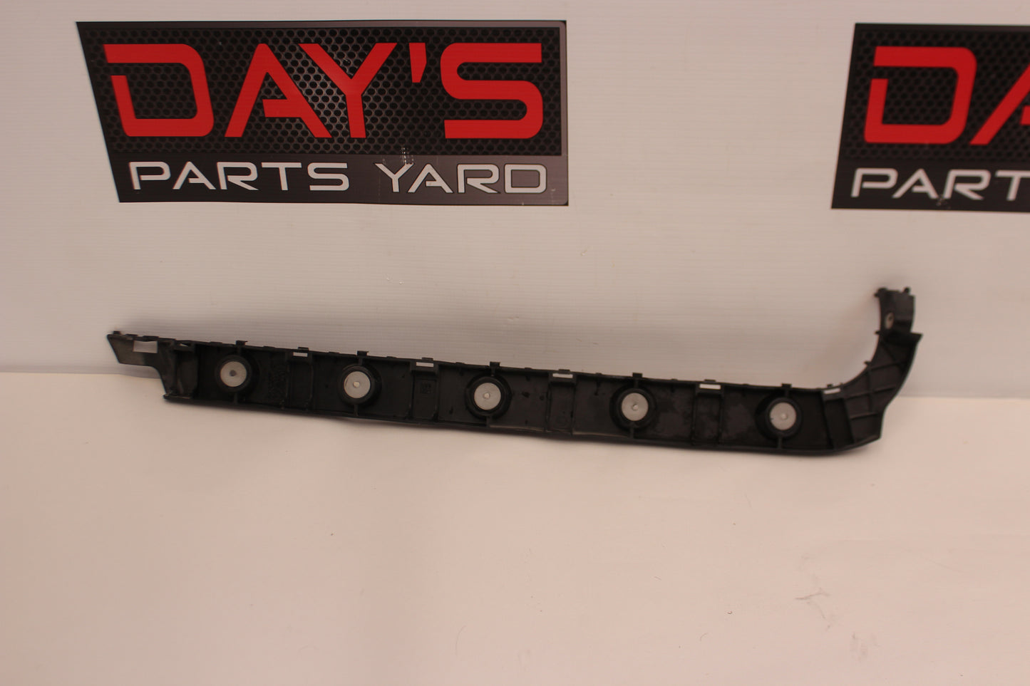 2016 Cadillac CTS-V Rear Bumper Brackets OEM - Day's Parts Yard