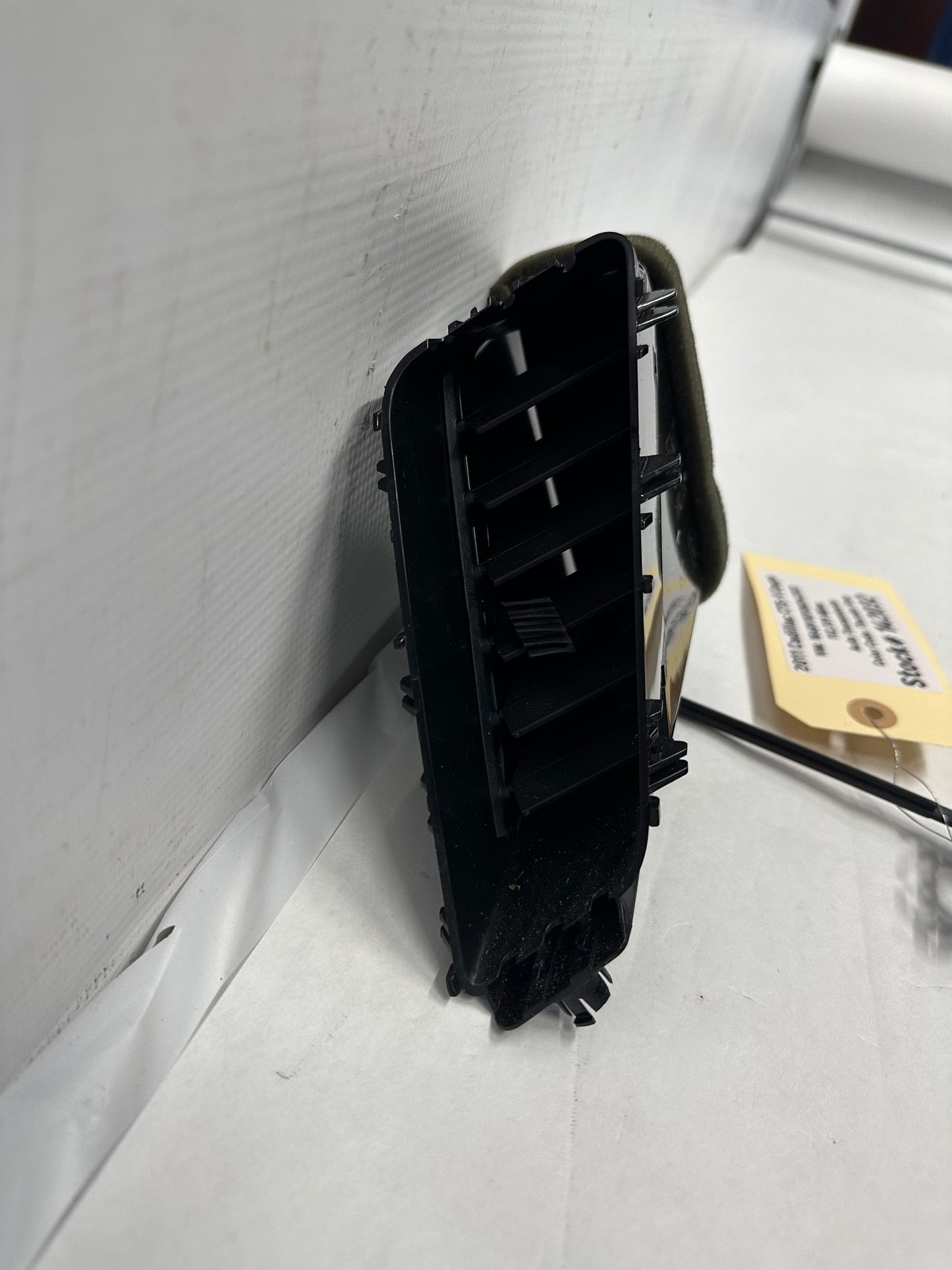 2011 Cadillac CTS-V Coupe RH Passenger Dash Air Vent Gill OEM - Day's Parts Yard