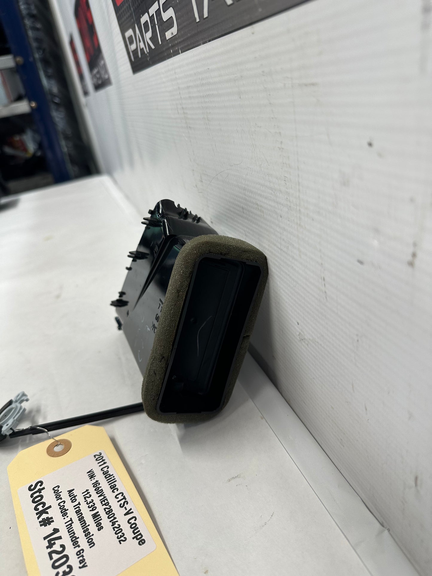 2011 Cadillac CTS-V Coupe RH Passenger Dash Air Vent Gill OEM - Day's Parts Yard