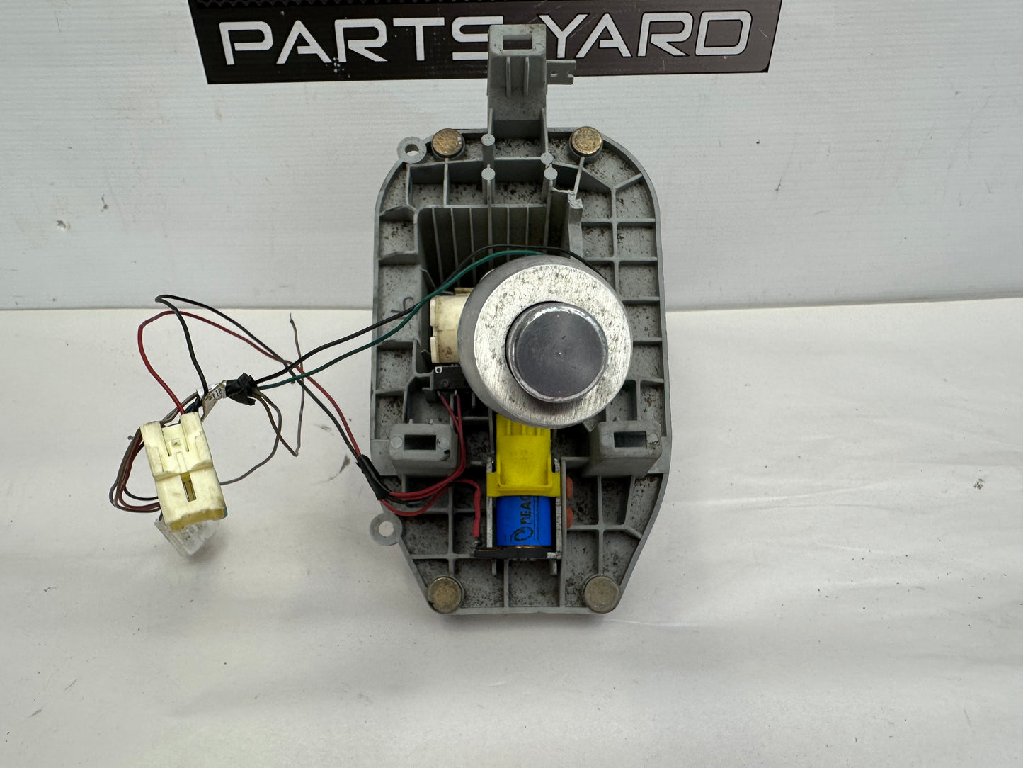 2006 Pontiac GTO Automatic Shifter OEM DAMAGED - Day's Parts Yard