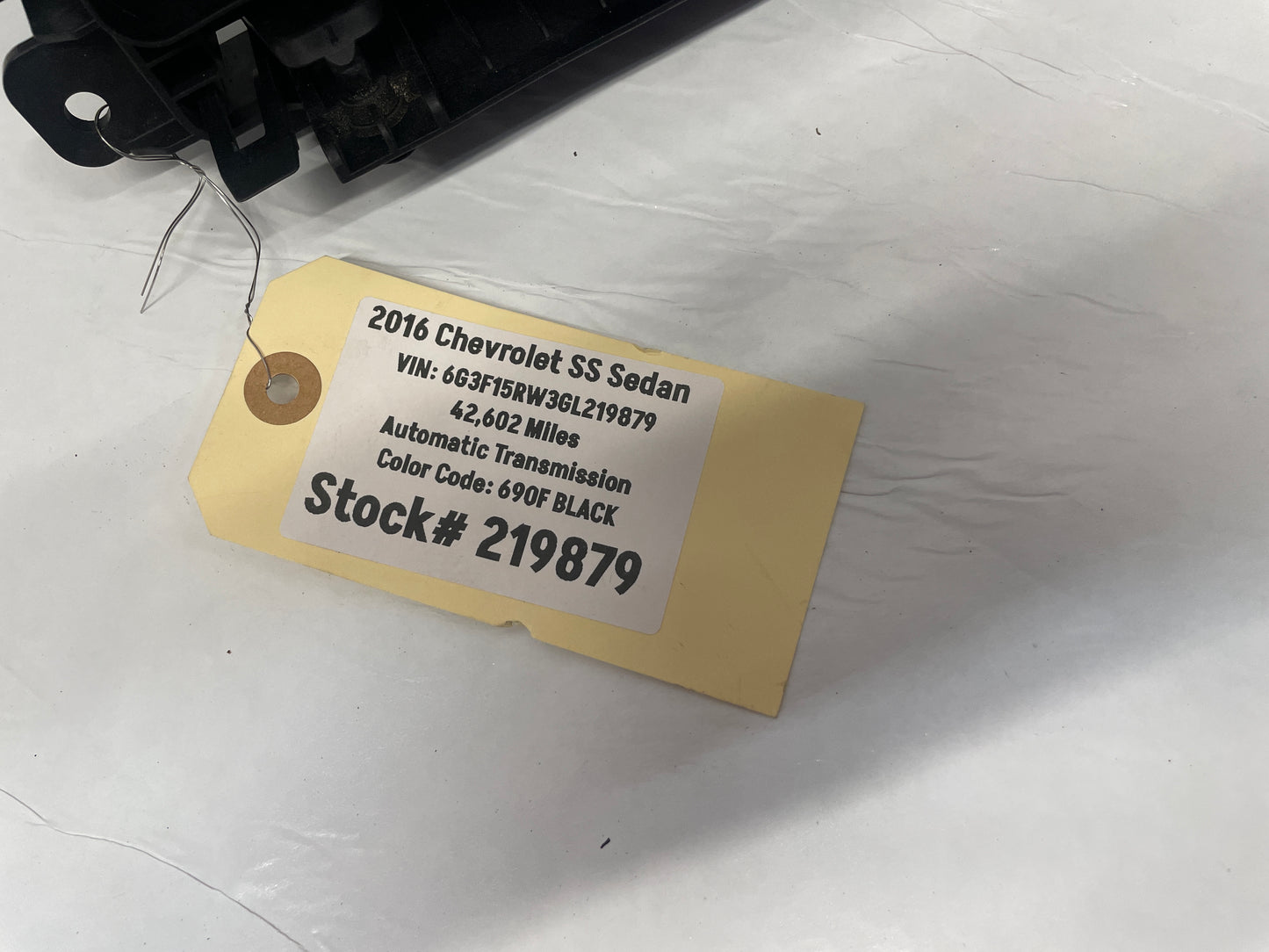 2016 Chevy SS Sedan Engine Bay Fuse Box Panel Wiring Junction Retainer Block OEM - Day's Parts Yard