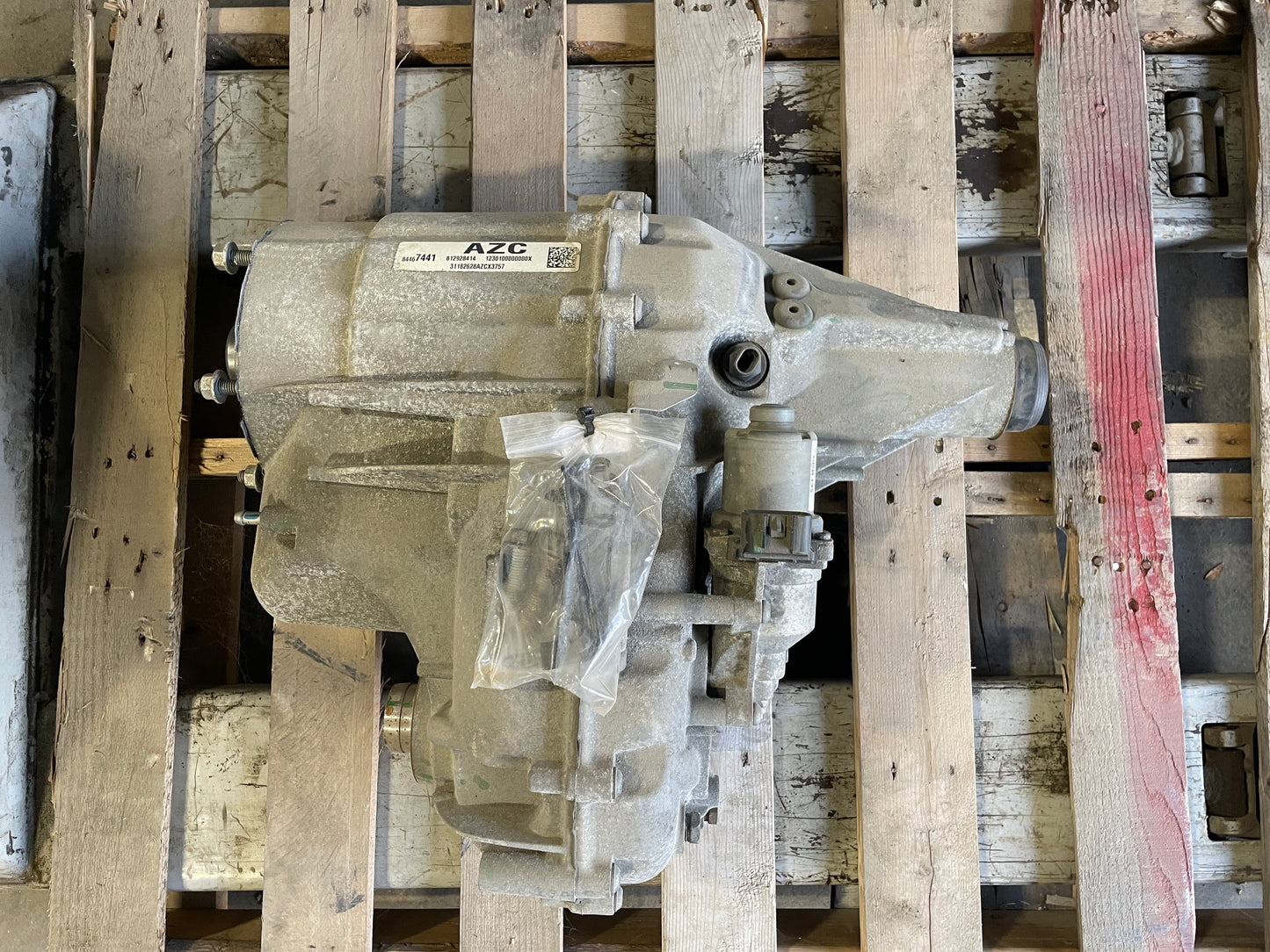 2019 Chevy Tahoe K1500 Transfer Case OEM 84467441 - Day's Parts Yard