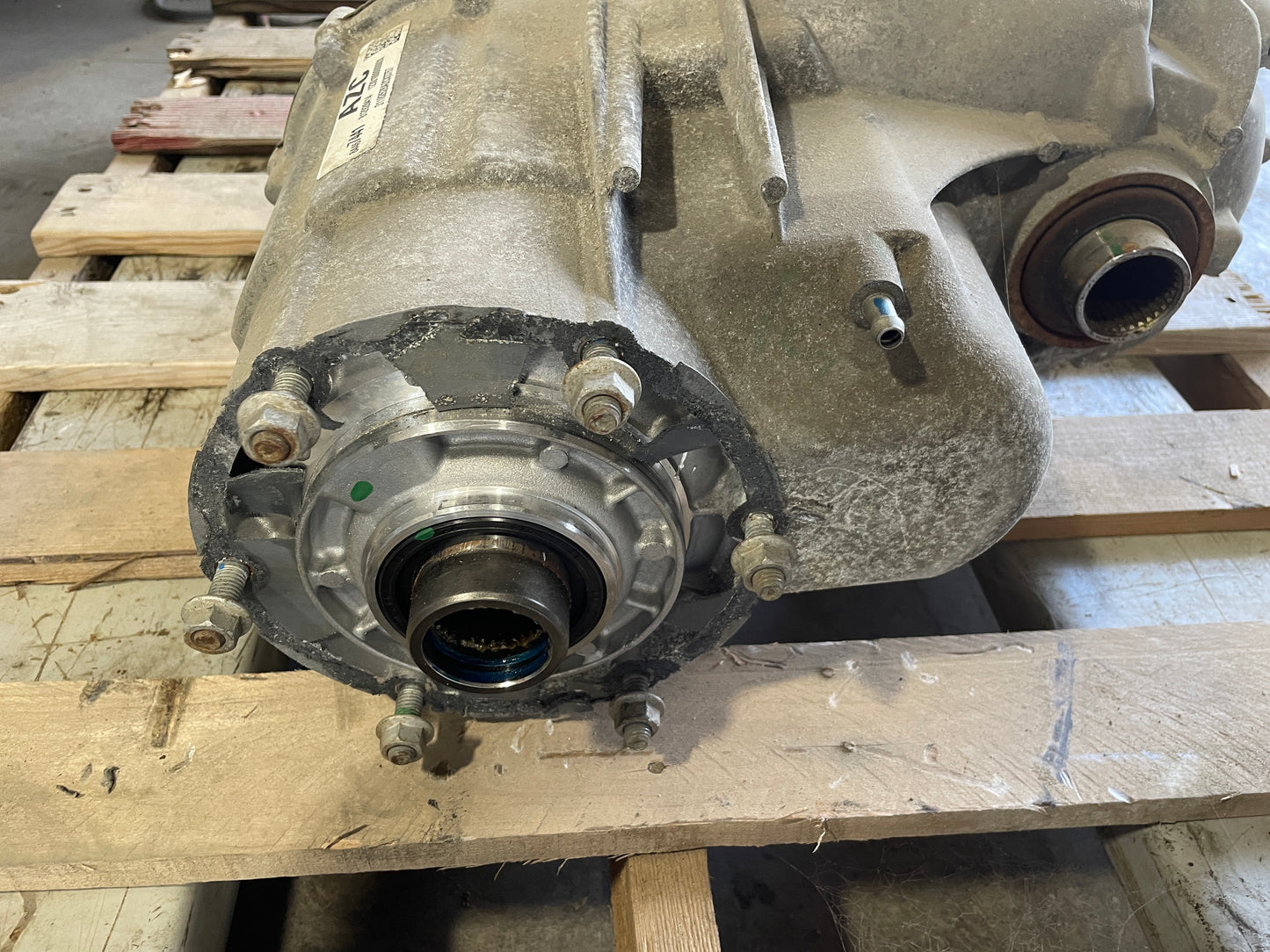 2019 Chevy Tahoe K1500 Transfer Case OEM 84467441 - Day's Parts Yard