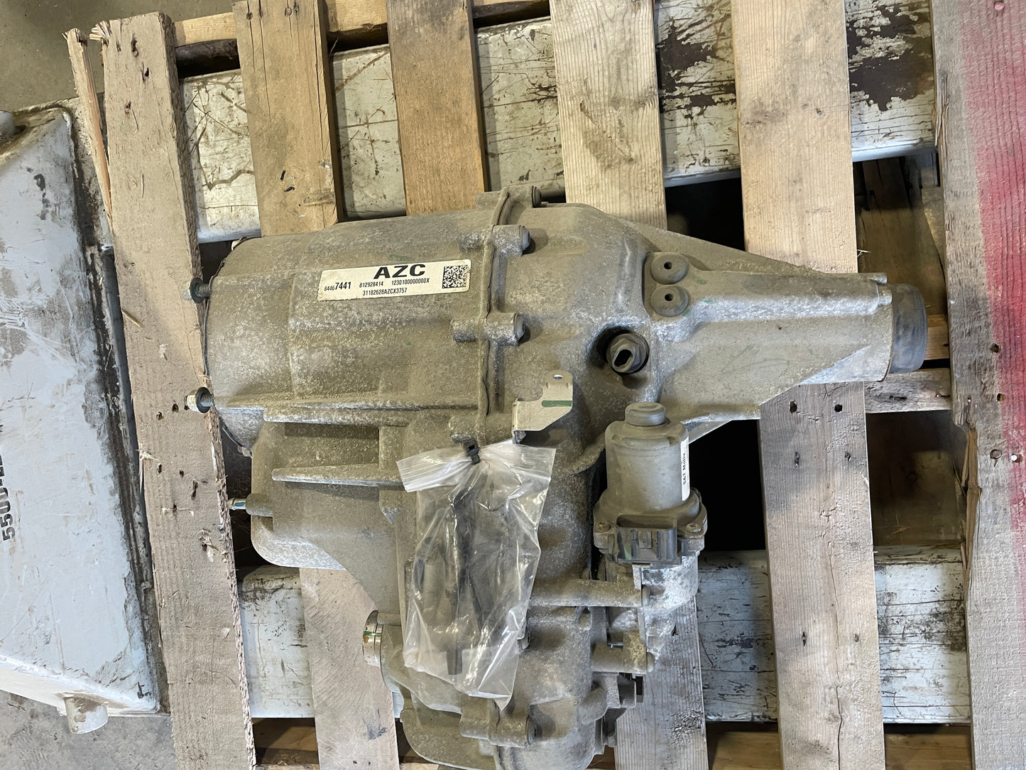2019 Chevy Tahoe K1500 Transfer Case OEM 84467441 - Day's Parts Yard
