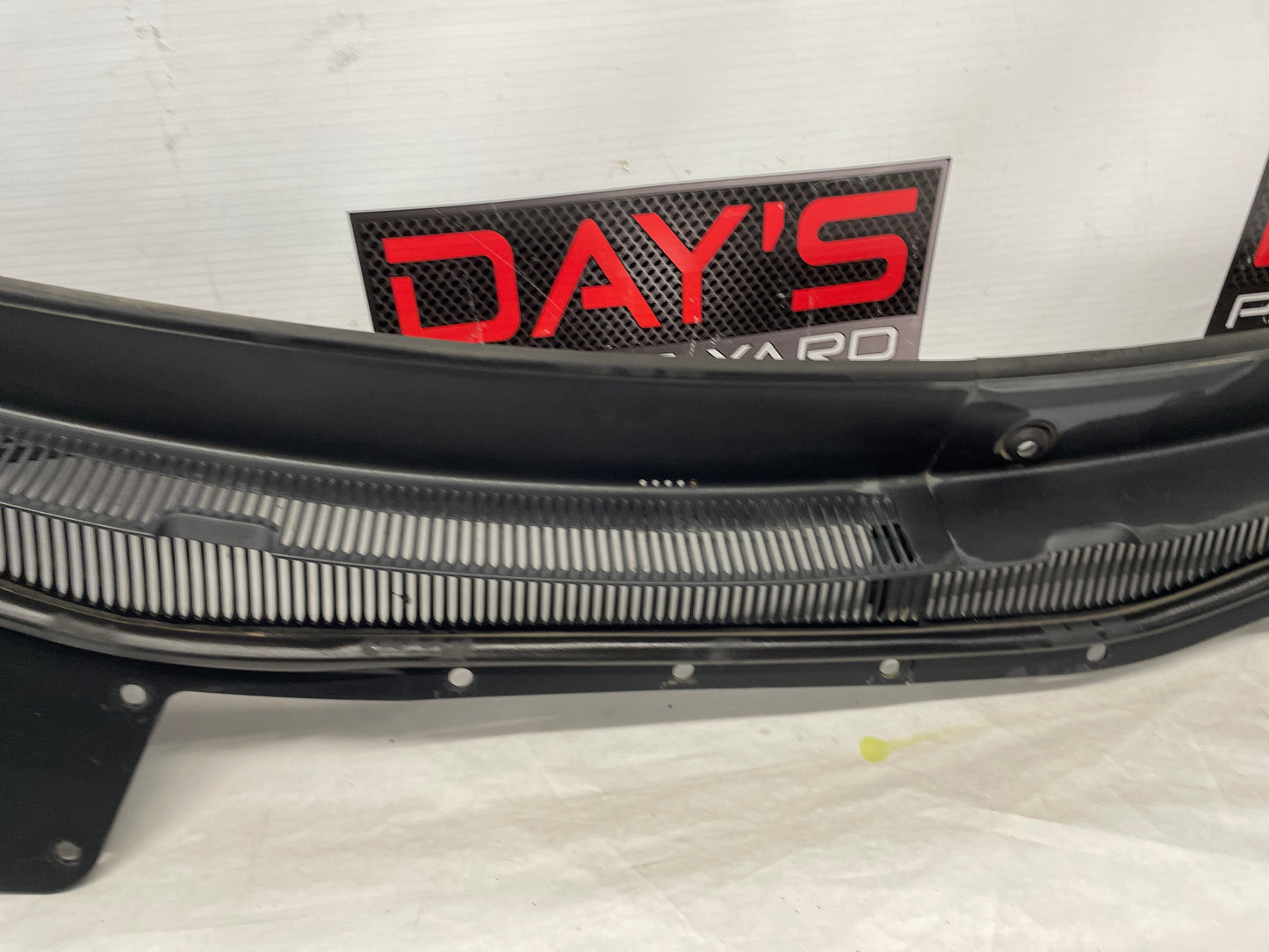 2017 Chevy SS Sedan Windshield Wiper Cowl Grille Plastic Trim Panel Molding OEM - Day's Parts Yard