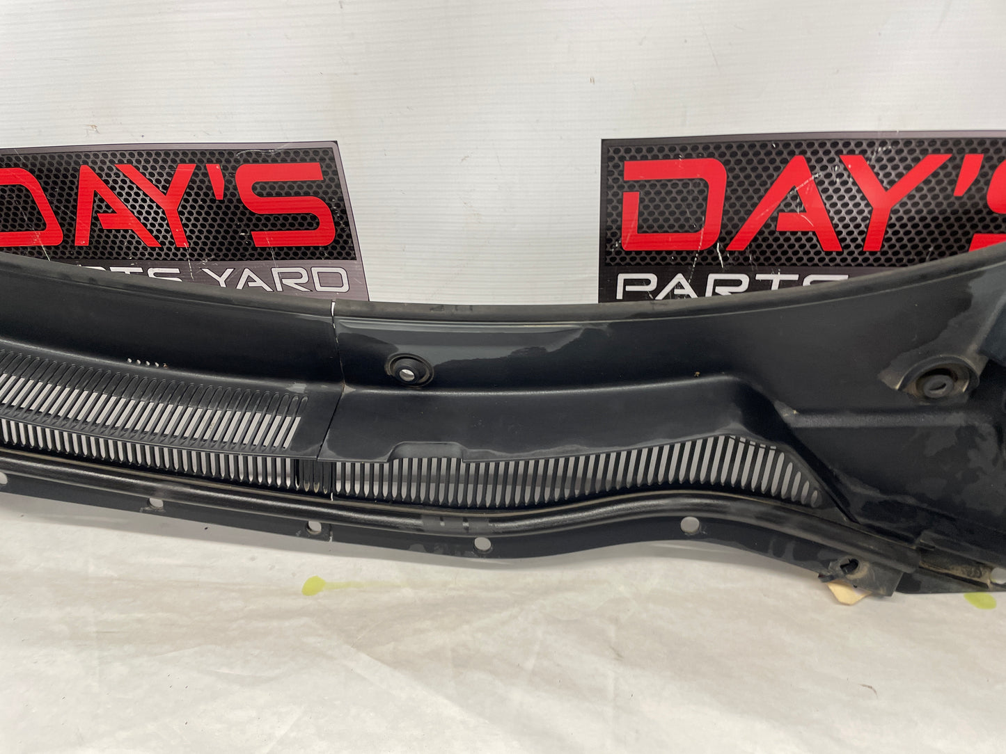 2017 Chevy SS Sedan Windshield Wiper Cowl Grille Plastic Trim Panel Molding OEM - Day's Parts Yard