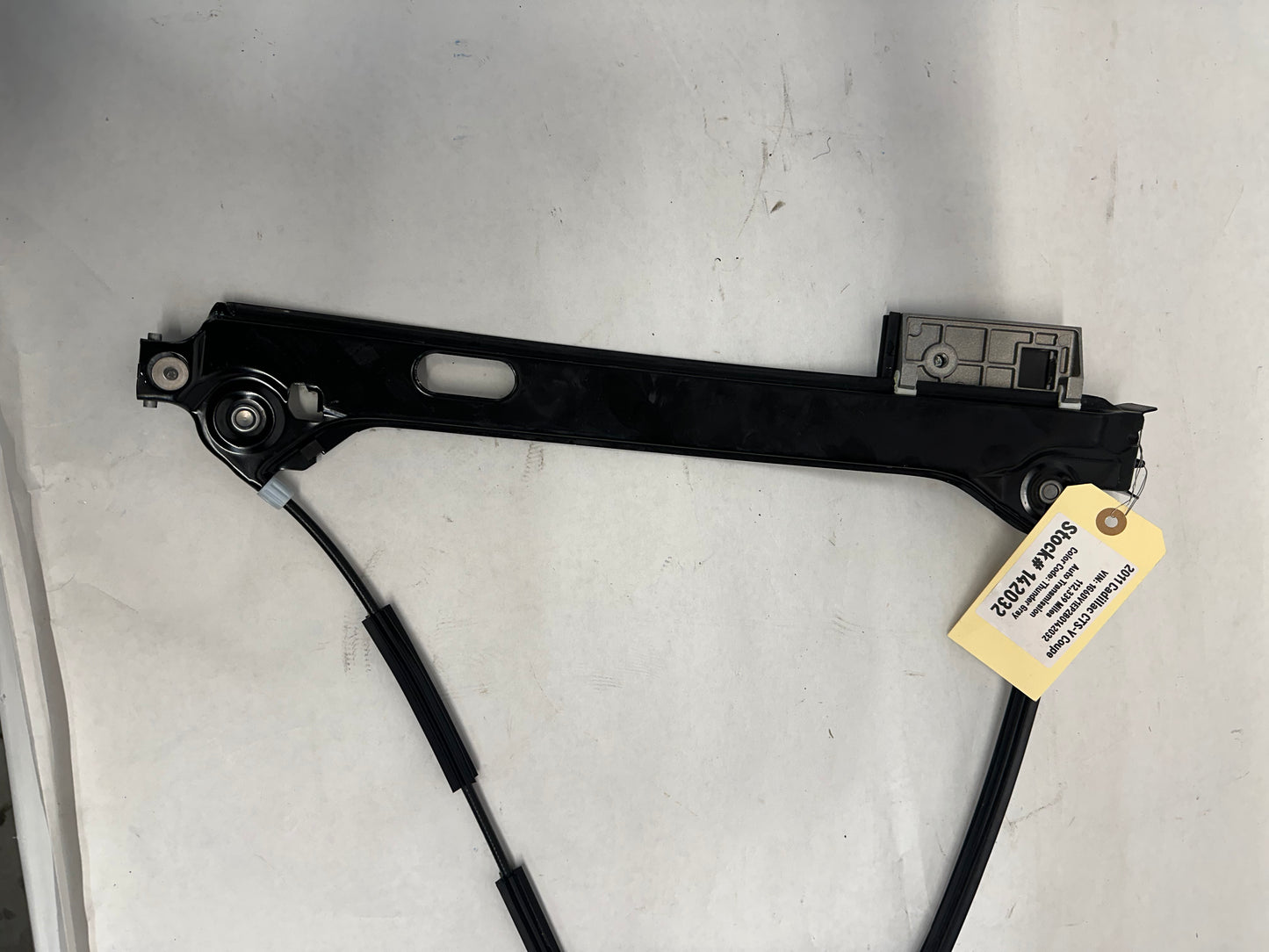 2011 Cadillac CTS-V Coupe RH Passenger Window Regulator w/ Motor OEM - Day's Parts Yard