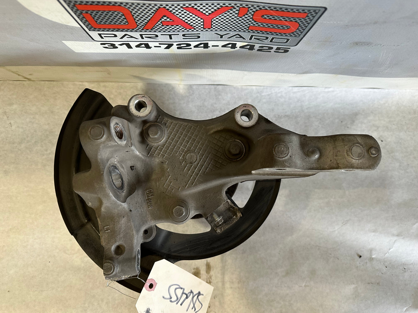 2016 Chevy SS Sedan Front LH Driver Hub Spindle Assembly OEM - Day's Parts Yard