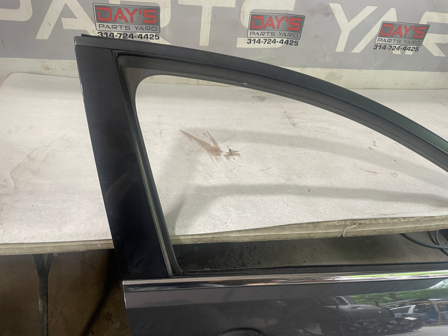2009 Pontiac G8 Base Front RH Passenger Door OEM - Day's Parts Yard