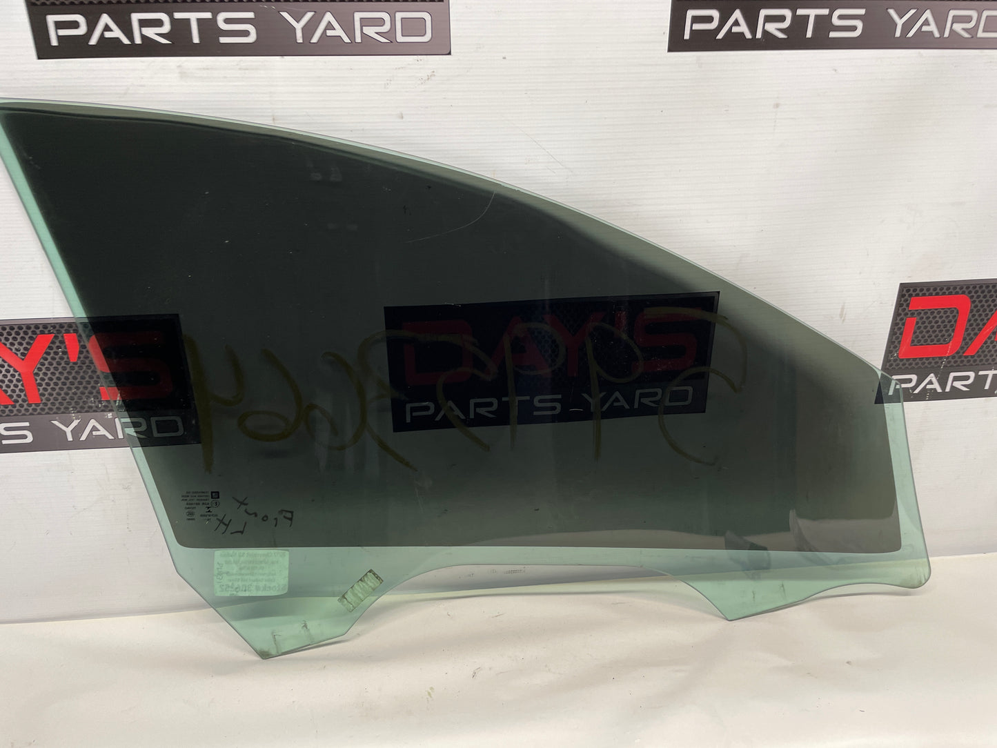 2017 Chevy SS Sedan RH Passenger Front Door Window Glass OEM - Day's Parts Yard