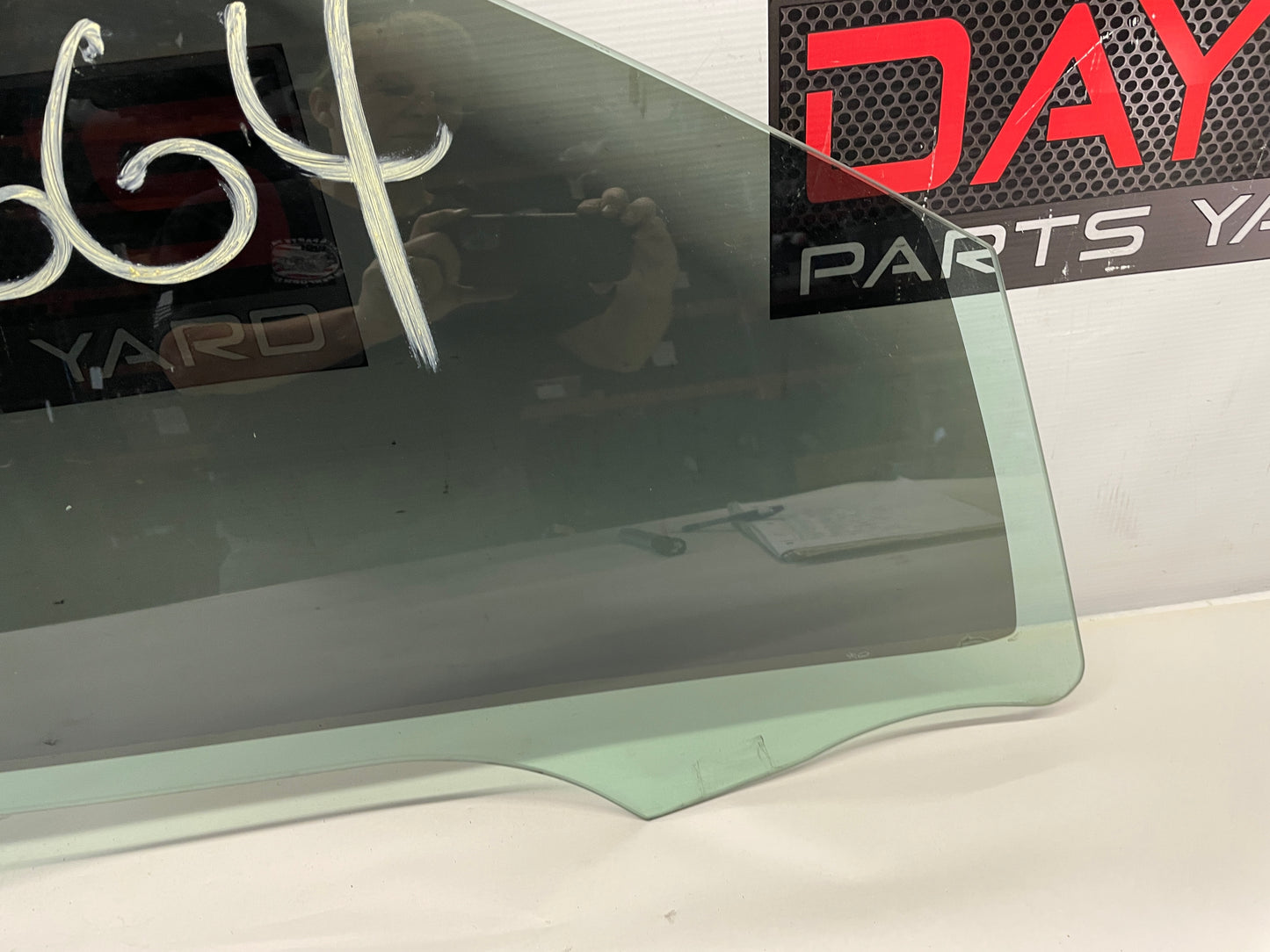 2017 Chevy SS Sedan RH Passenger Front Door Window Glass OEM - Day's Parts Yard