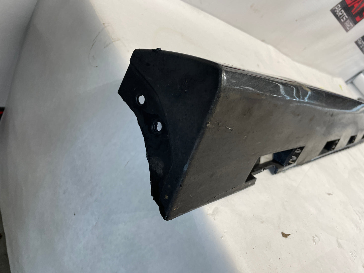 2017 Chevy SS Sedan LH Driver Rocker Molding Side Skirt Panel Trim OEM - Day's Parts Yard