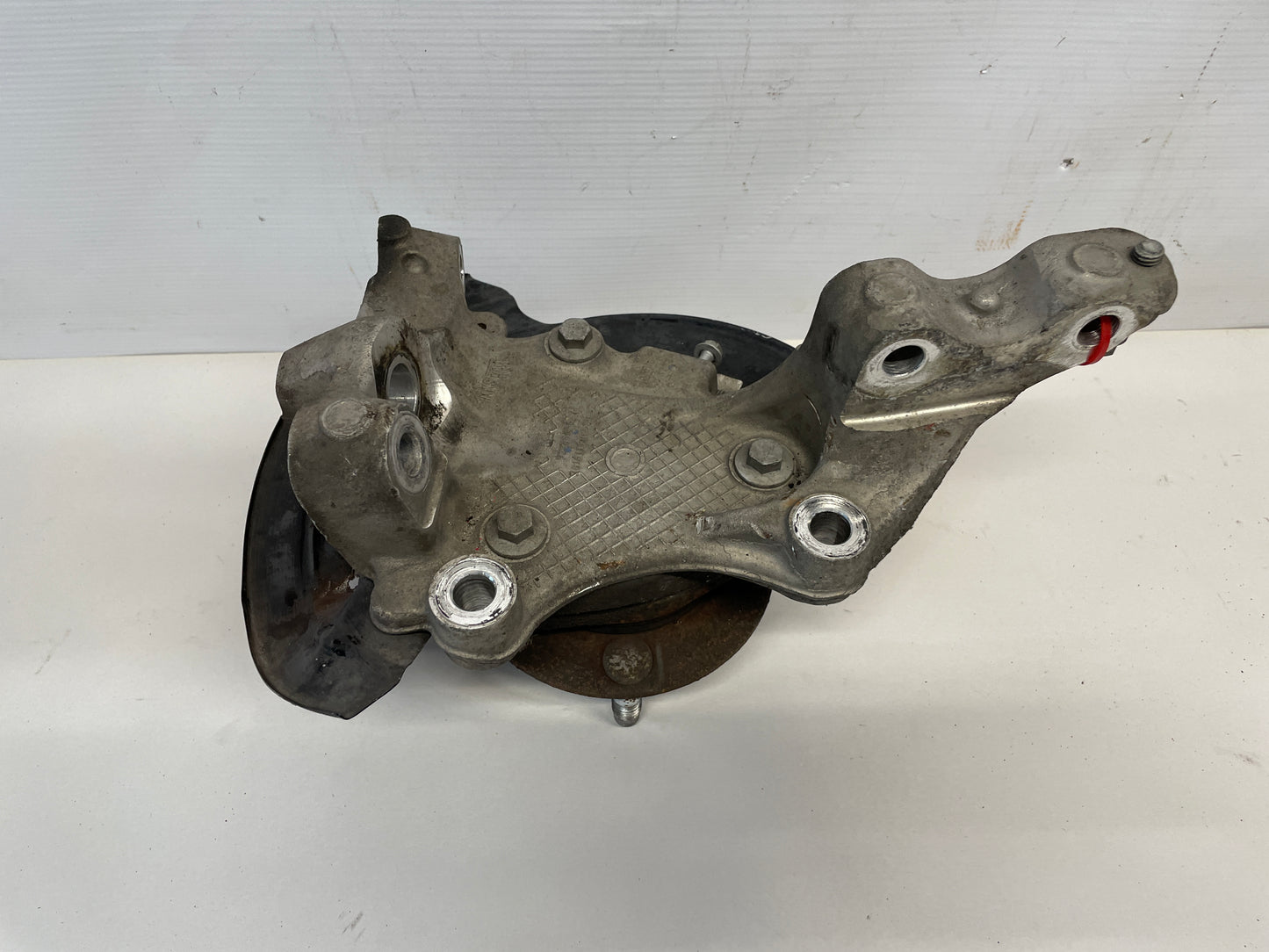 2017 Chevy SS Sedan RH Passenger Front Spindle Hub Knuckle Assembly OEM - Day's Parts Yard