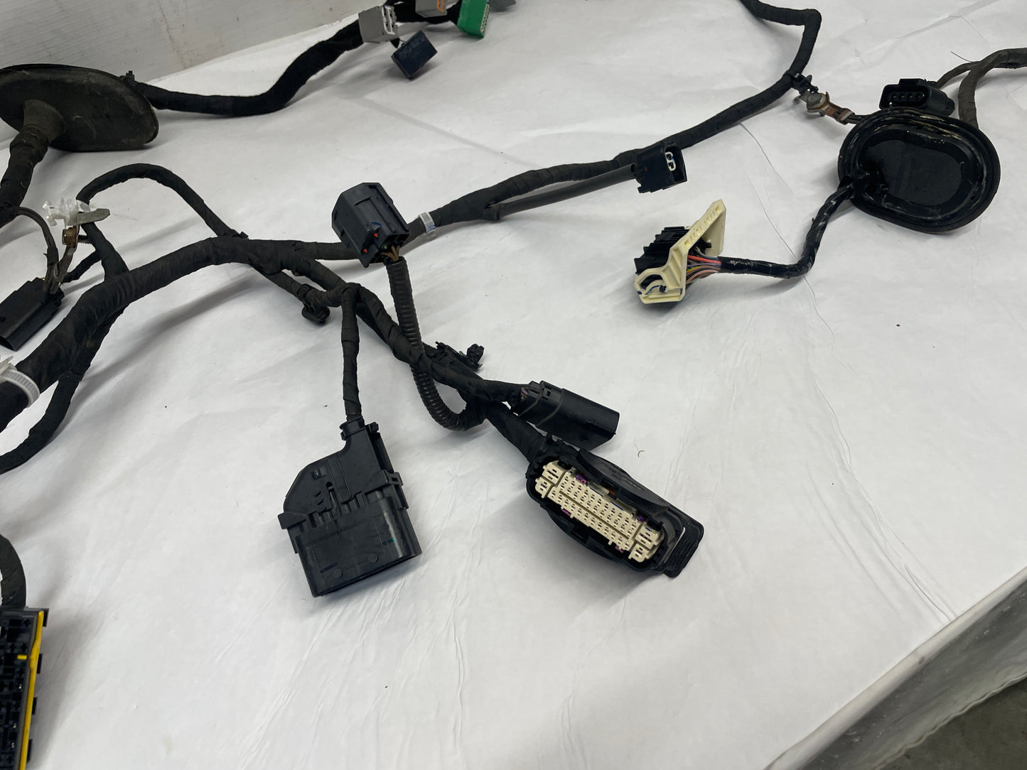 2016 Chevy SS Sedan Fire Wall Front Chassis Engine Bay Wire Wiring Harness OEM - Day's Parts Yard