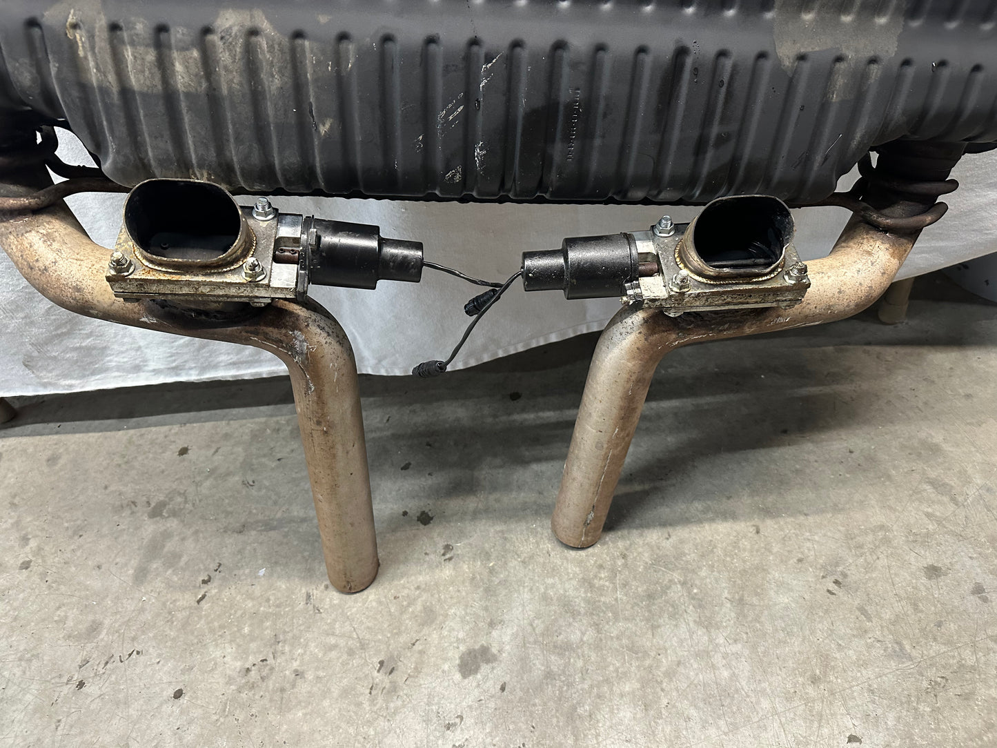 2011 Cadillac CTS-V Coupe Factory Muffler w/ Aftermarket Cut Outs - Day's Parts Yard