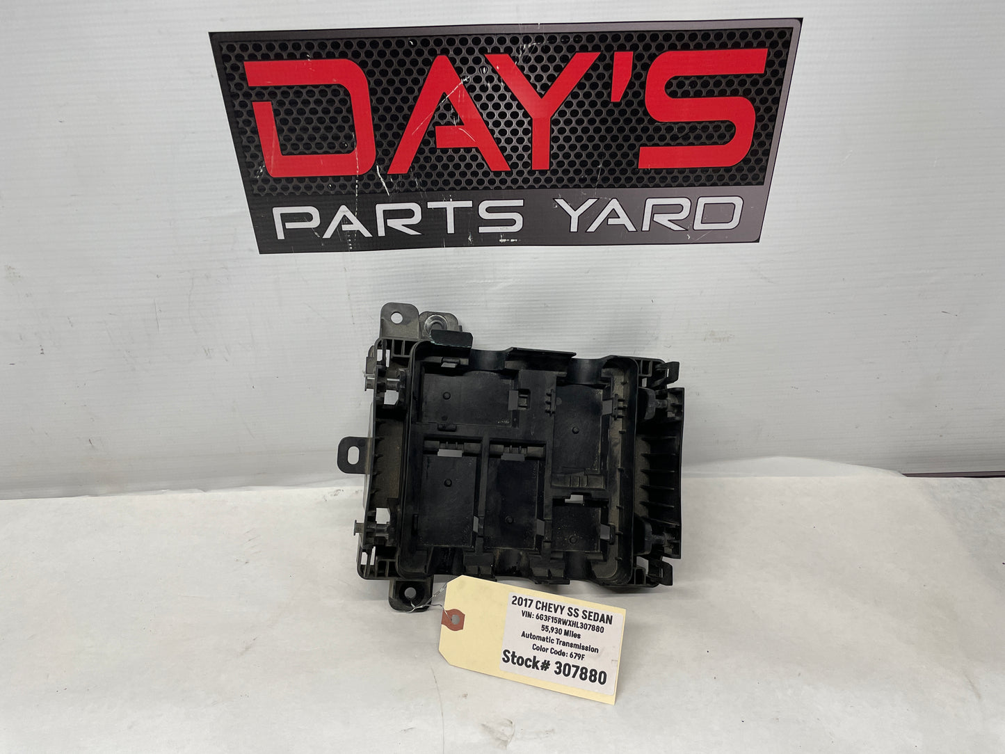 2017 Chevy SS Sedan Engine Bay Fuse Box Panel Retainer Block OEM - Day's Parts Yard