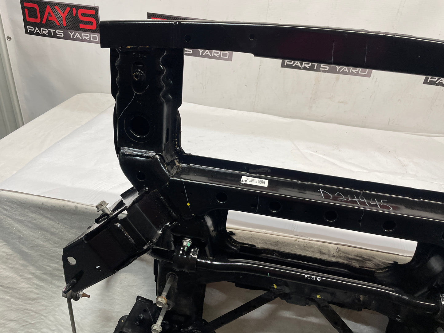 2016 Chevy SS Sedan Front Suspension Sub Frame Engine Cradle K Member OEM - Day's Parts Yard