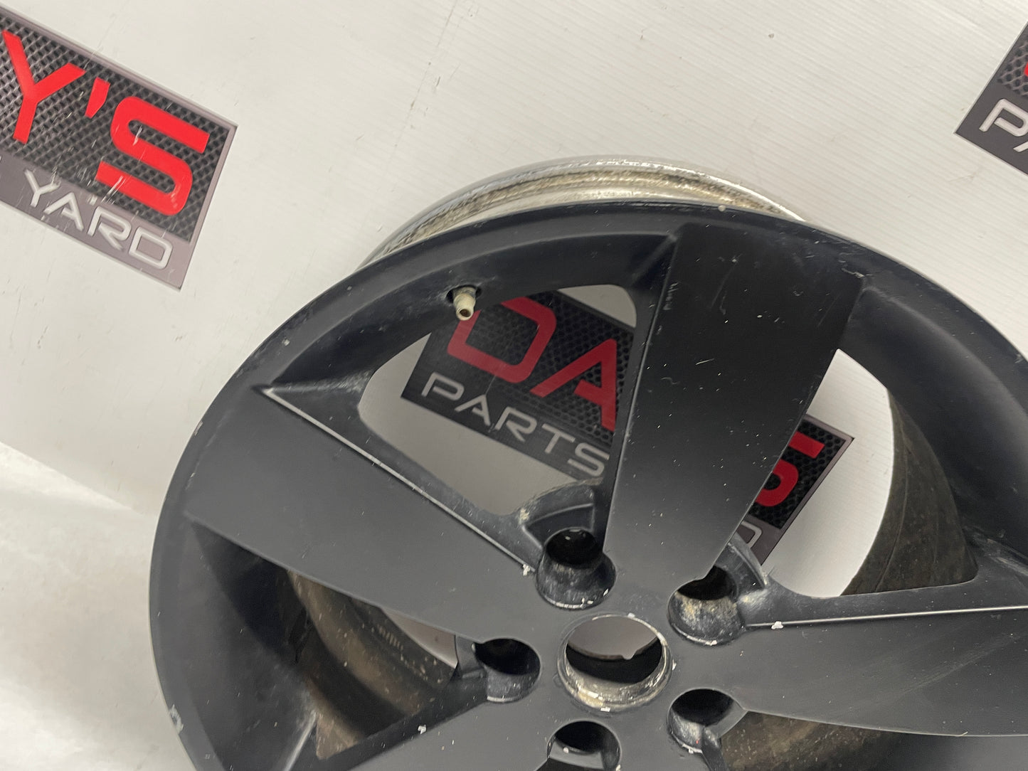 2006 Pontiac GTO Wheel 18X8 OEM - Day's Parts Yard