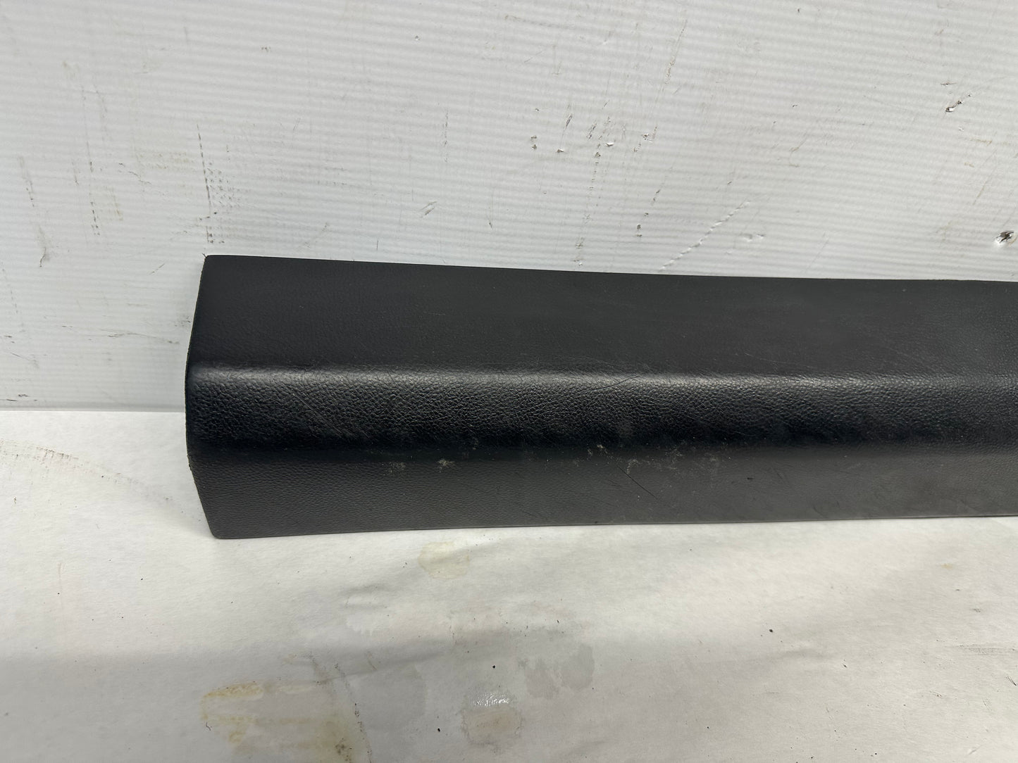 2017 Chevy SS Sedan RH & LH Front Interior Carpet Retainer Sill Moldings OEM - Day's Parts Yard