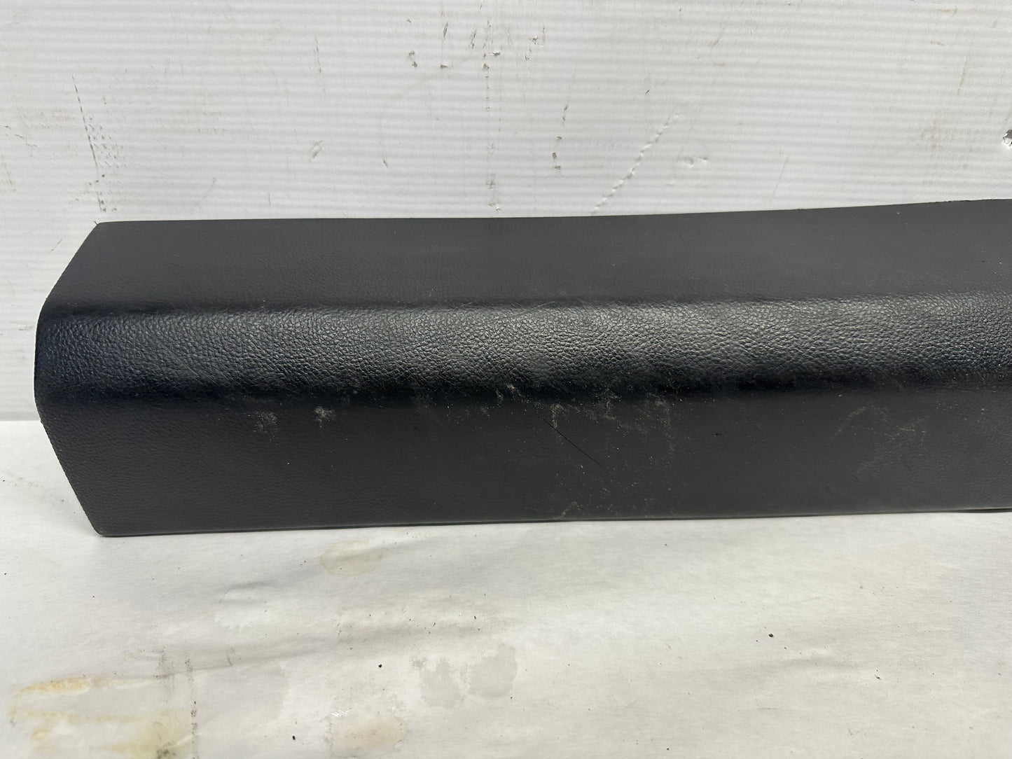 2017 Chevy SS Sedan RH & LH Front Interior Carpet Retainer Sill Moldings OEM - Day's Parts Yard
