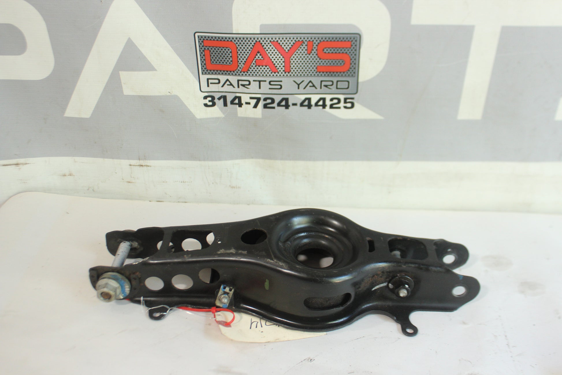 2018 Cadillac CTS-V Rear RH Passenger Susp Lower Control Arm OEM - Day's Parts Yard