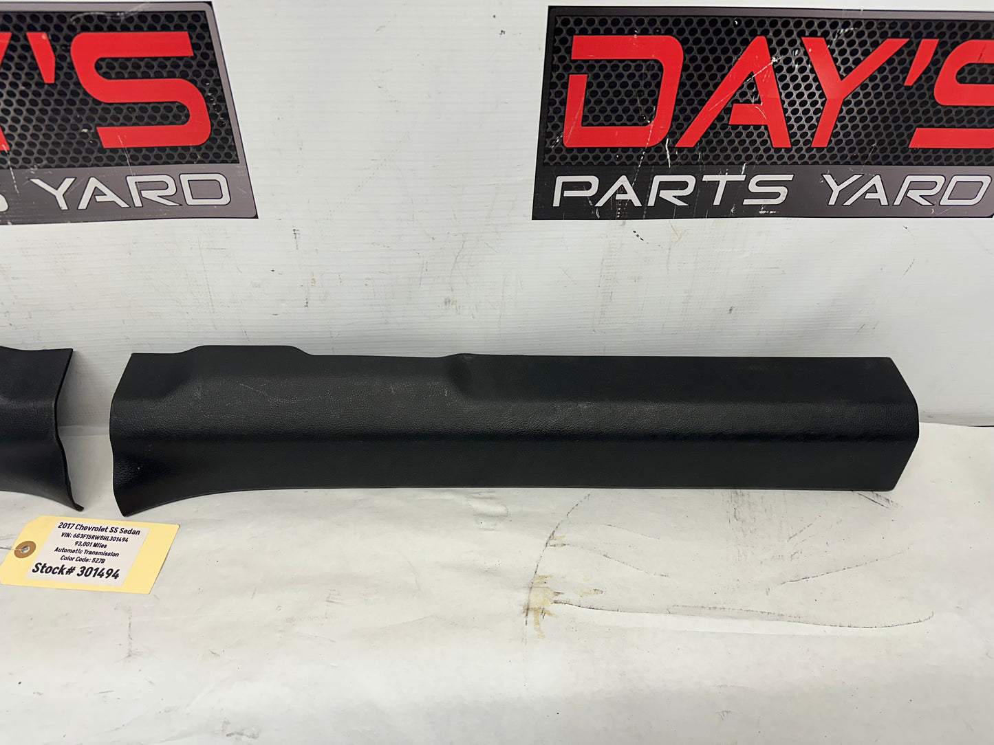 2017 Chevy SS Sedan RH & LH Front Interior Carpet Retainer Sill Moldings OEM - Day's Parts Yard