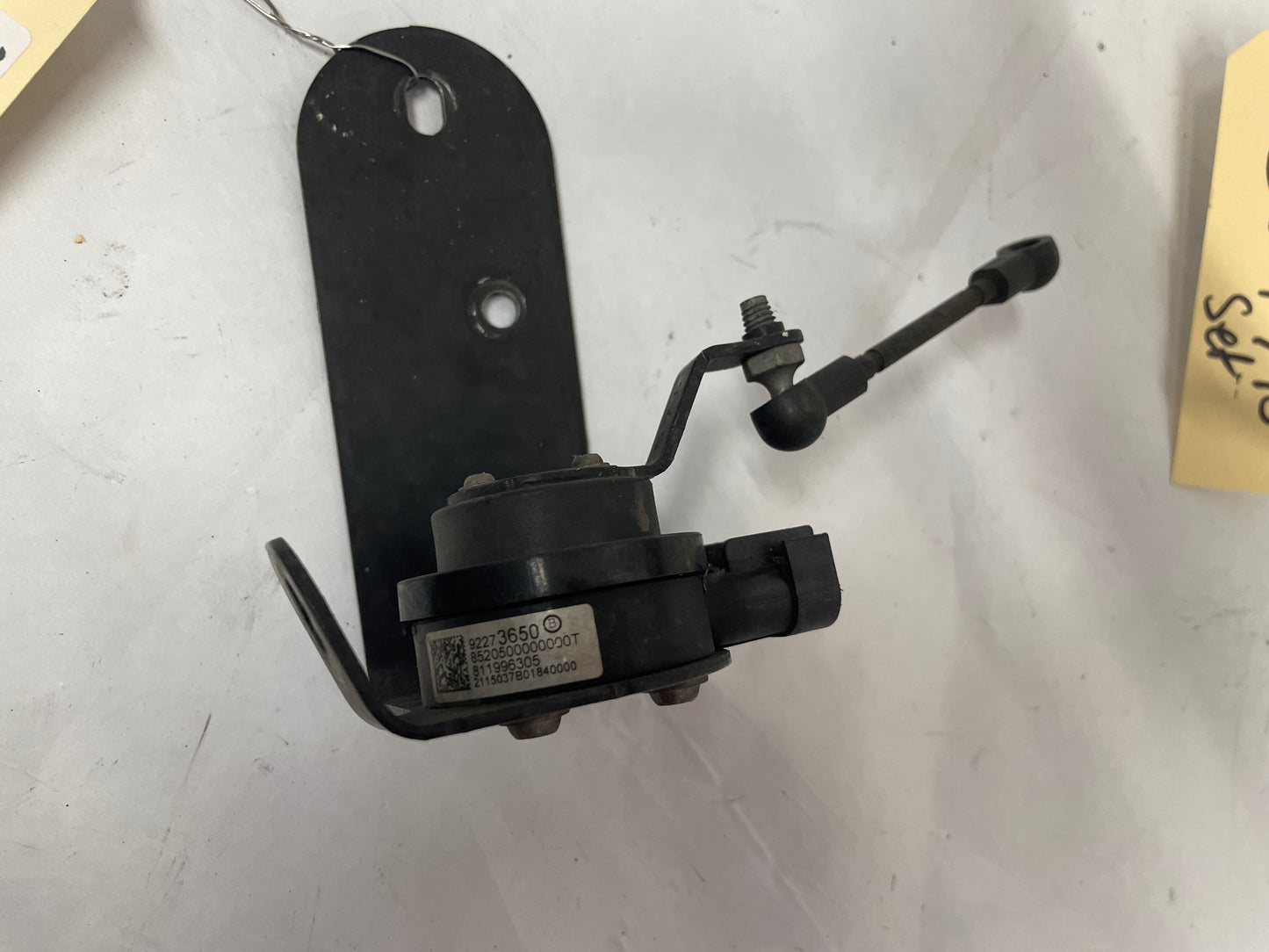 2016 Chevy SS Sedan RH & LH Rear Head Lamp Ride Height Suspension Sensor Set OEM - Day's Parts Yard