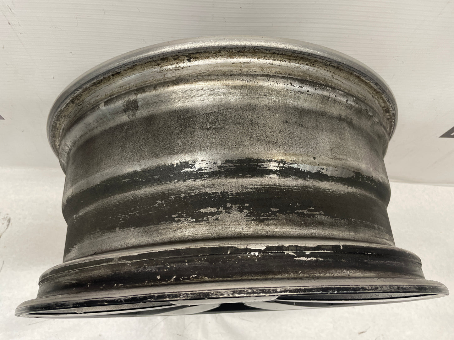 2006 Pontiac GTO Wheel 18X8 OEM - Day's Parts Yard